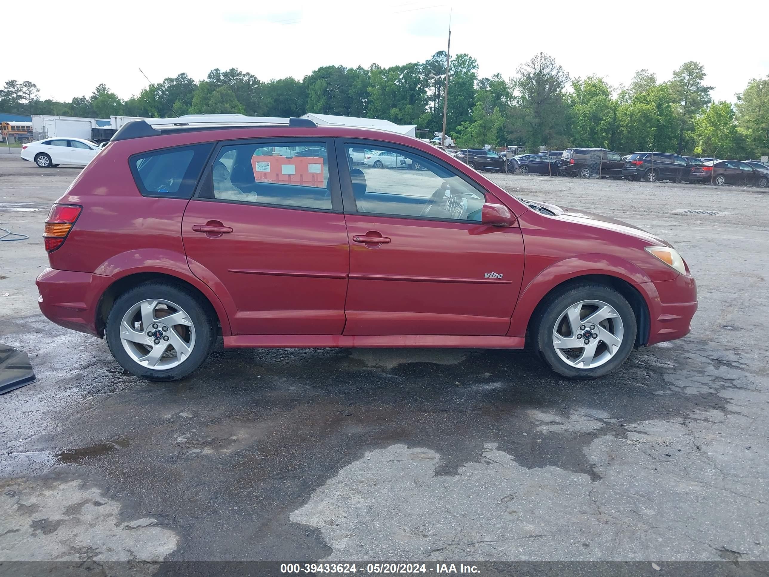 Photo 12 VIN: 5Y2SL678X6Z410047 - PONTIAC VIBE 