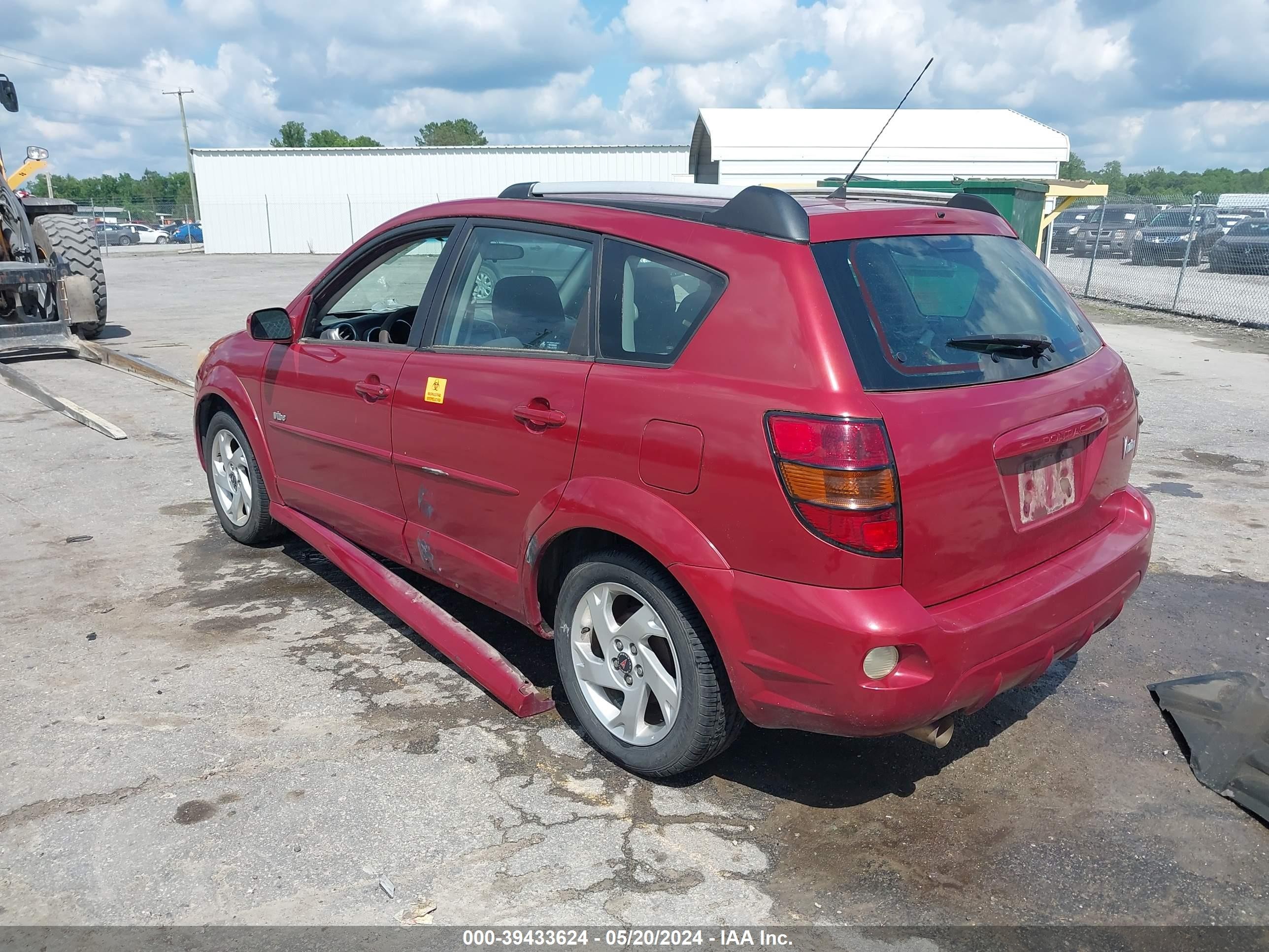 Photo 2 VIN: 5Y2SL678X6Z410047 - PONTIAC VIBE 