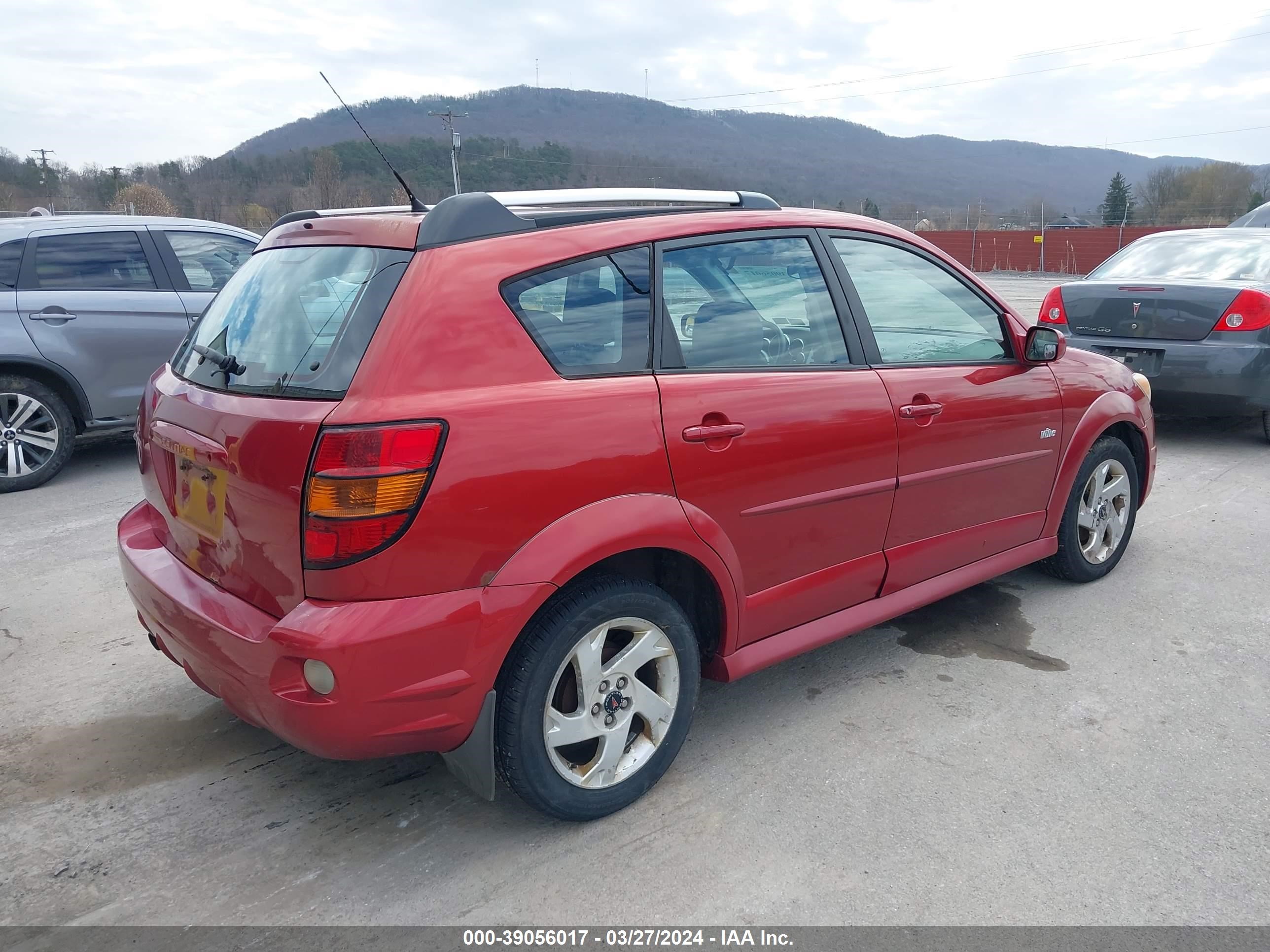 Photo 3 VIN: 5Y2SL678X8Z418779 - PONTIAC VIBE 