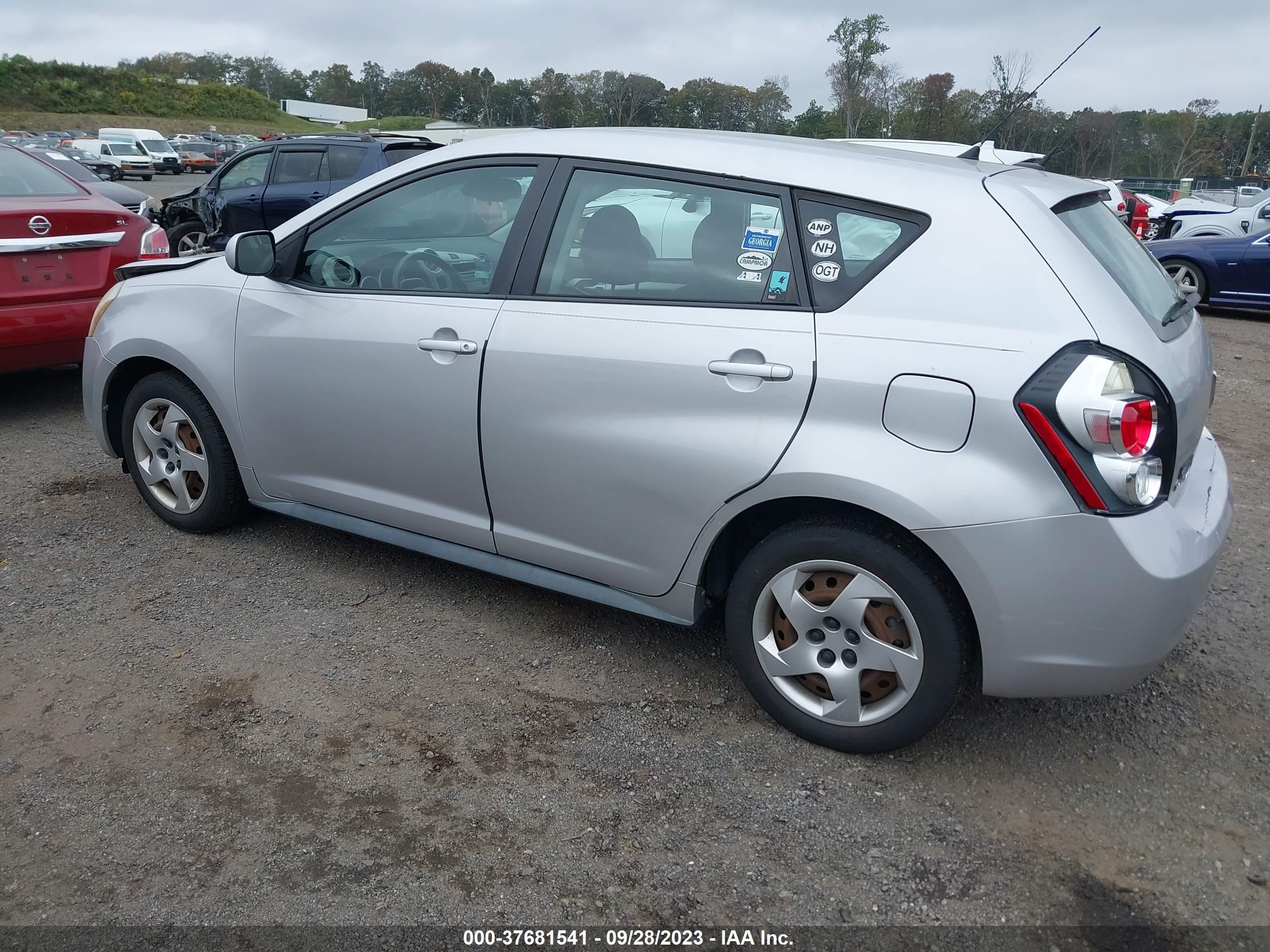 Photo 2 VIN: 5Y2SL6E84AZ402764 - PONTIAC VIBE 