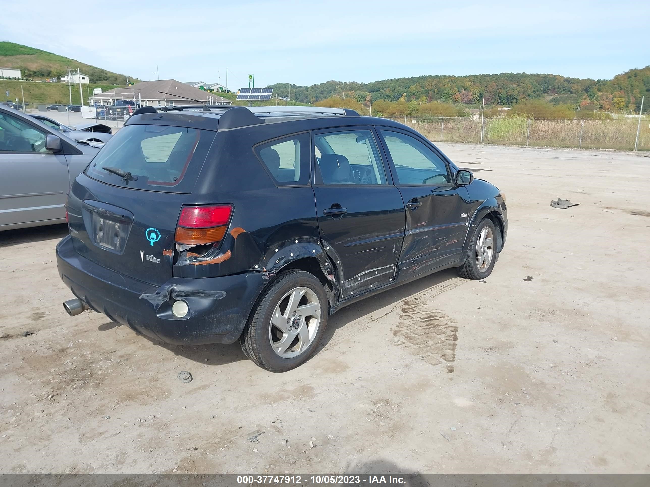 Photo 3 VIN: 5Y2SM62824Z451595 - PONTIAC VIBE 