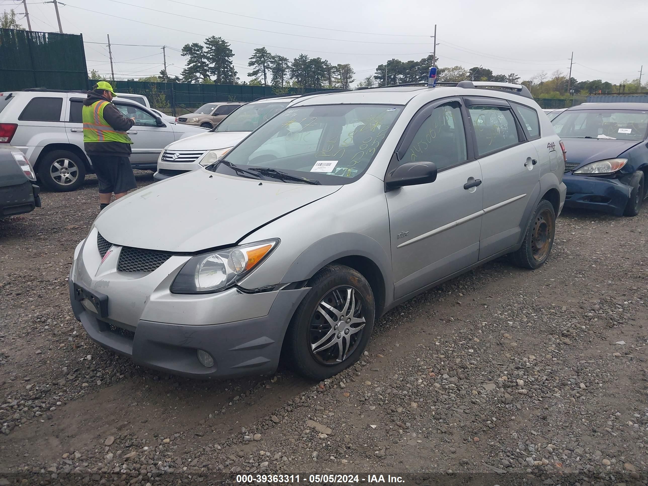 Photo 1 VIN: 5Y2SM628X3Z416074 - PONTIAC VIBE 