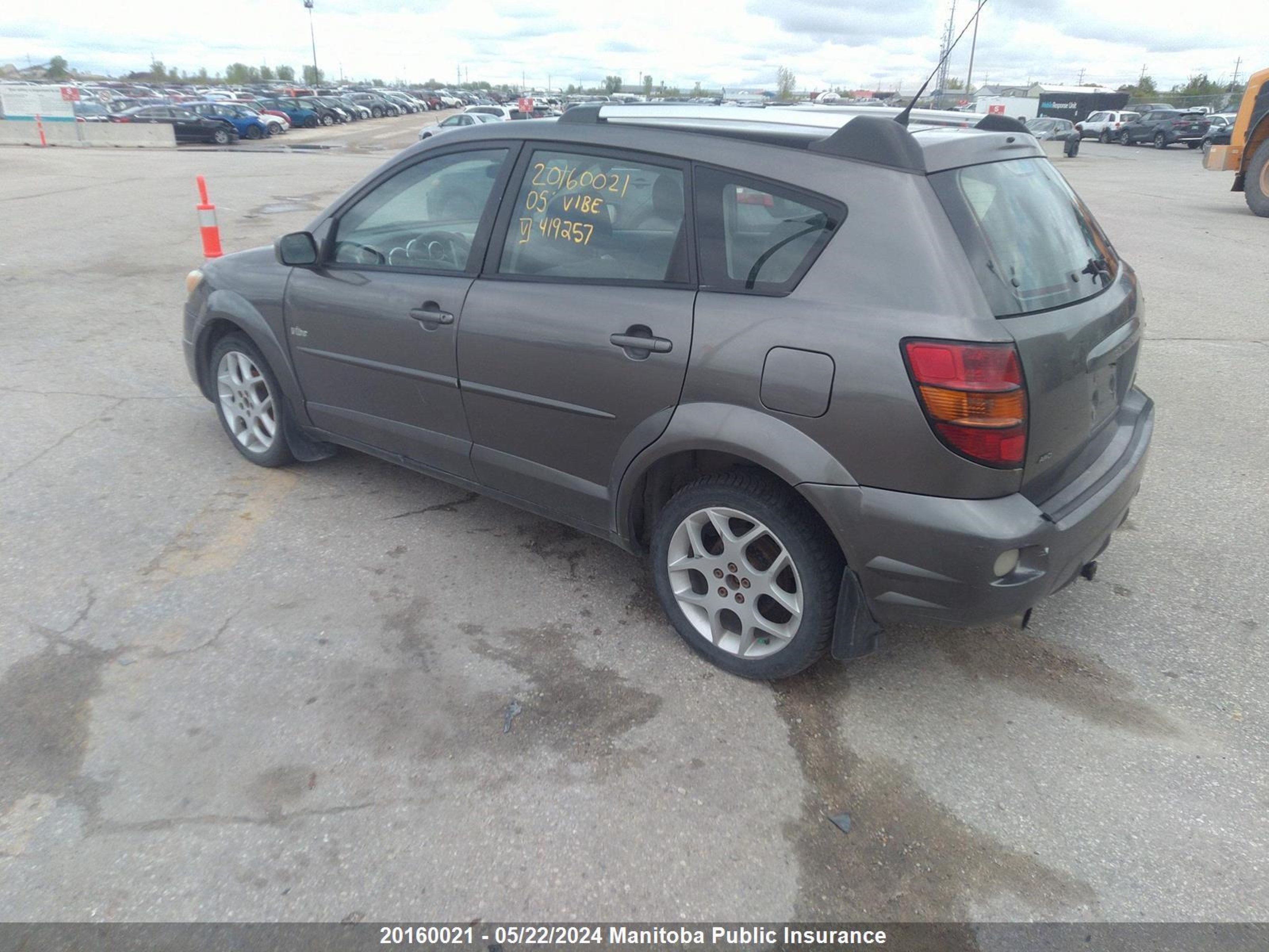 Photo 2 VIN: 5Y2SM63895Z419257 - PONTIAC VIBE 