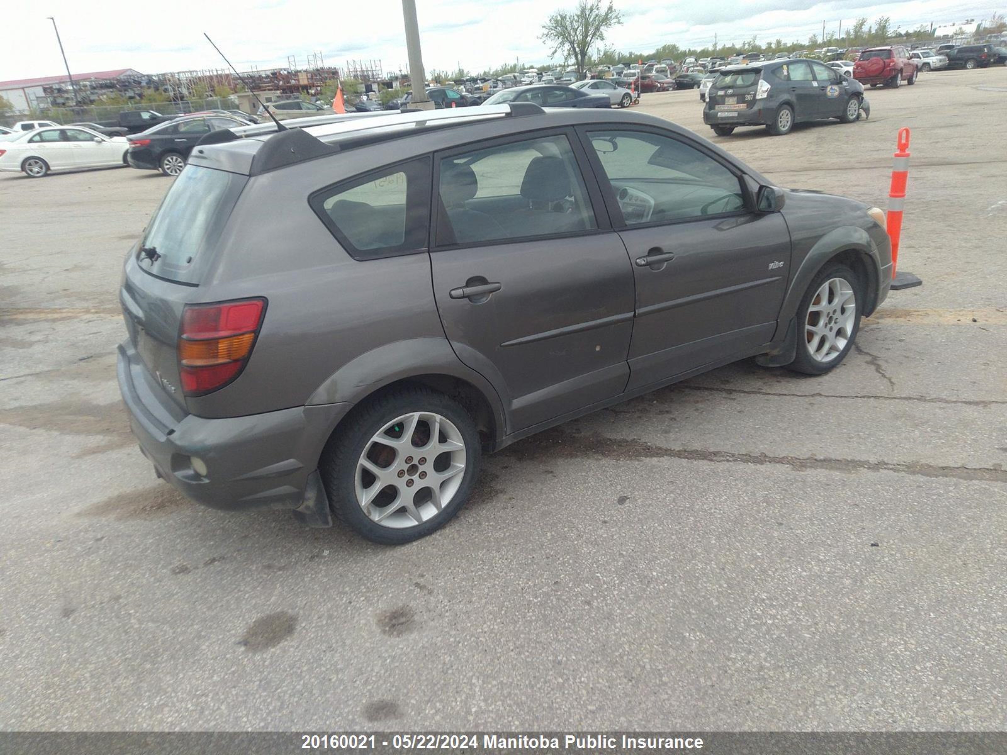 Photo 3 VIN: 5Y2SM63895Z419257 - PONTIAC VIBE 