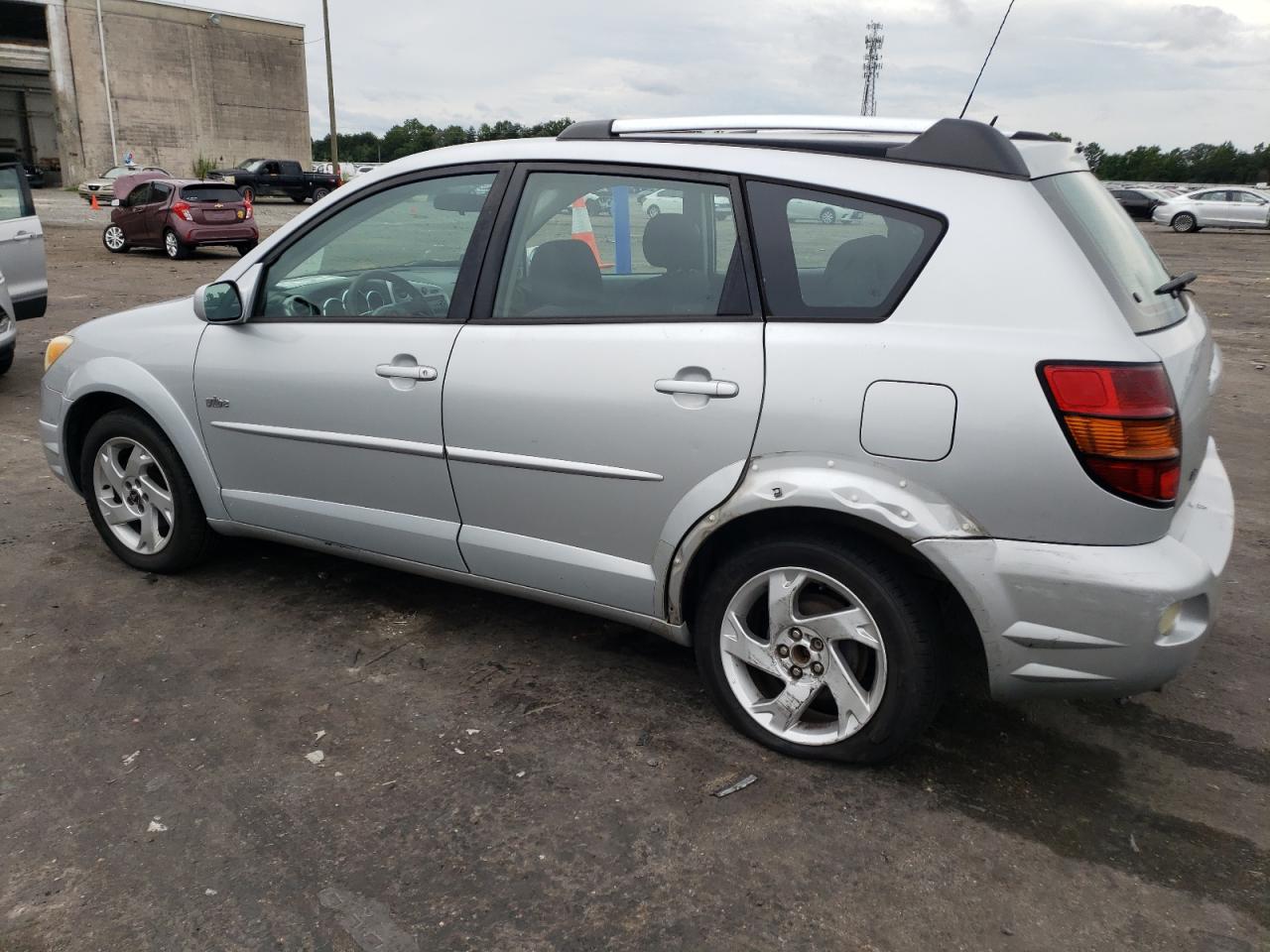 Photo 1 VIN: 5Y2SM638X5Z435371 - PONTIAC VIBE 