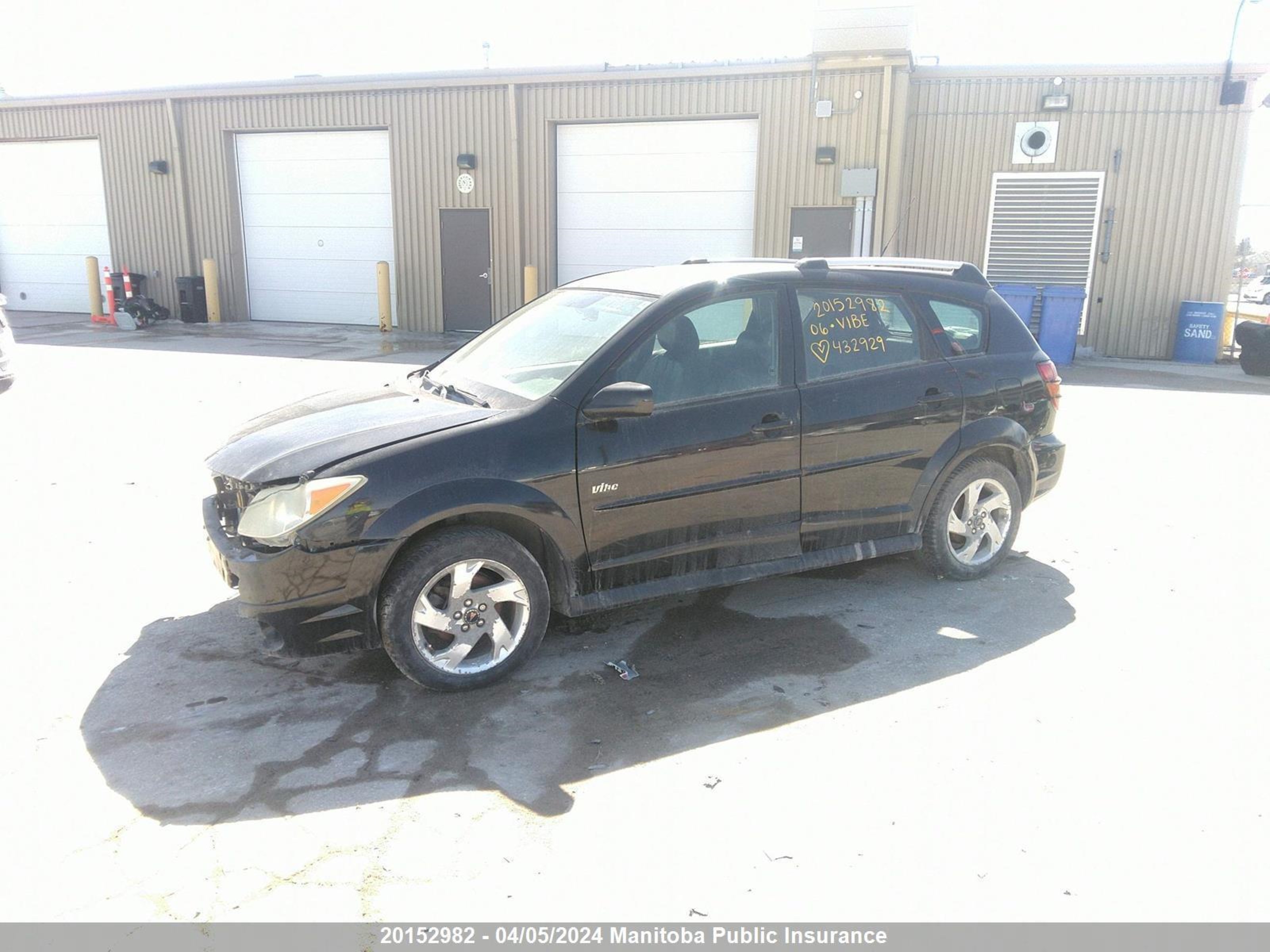 Photo 1 VIN: 5Y2SM65806Z432929 - PONTIAC VIBE 