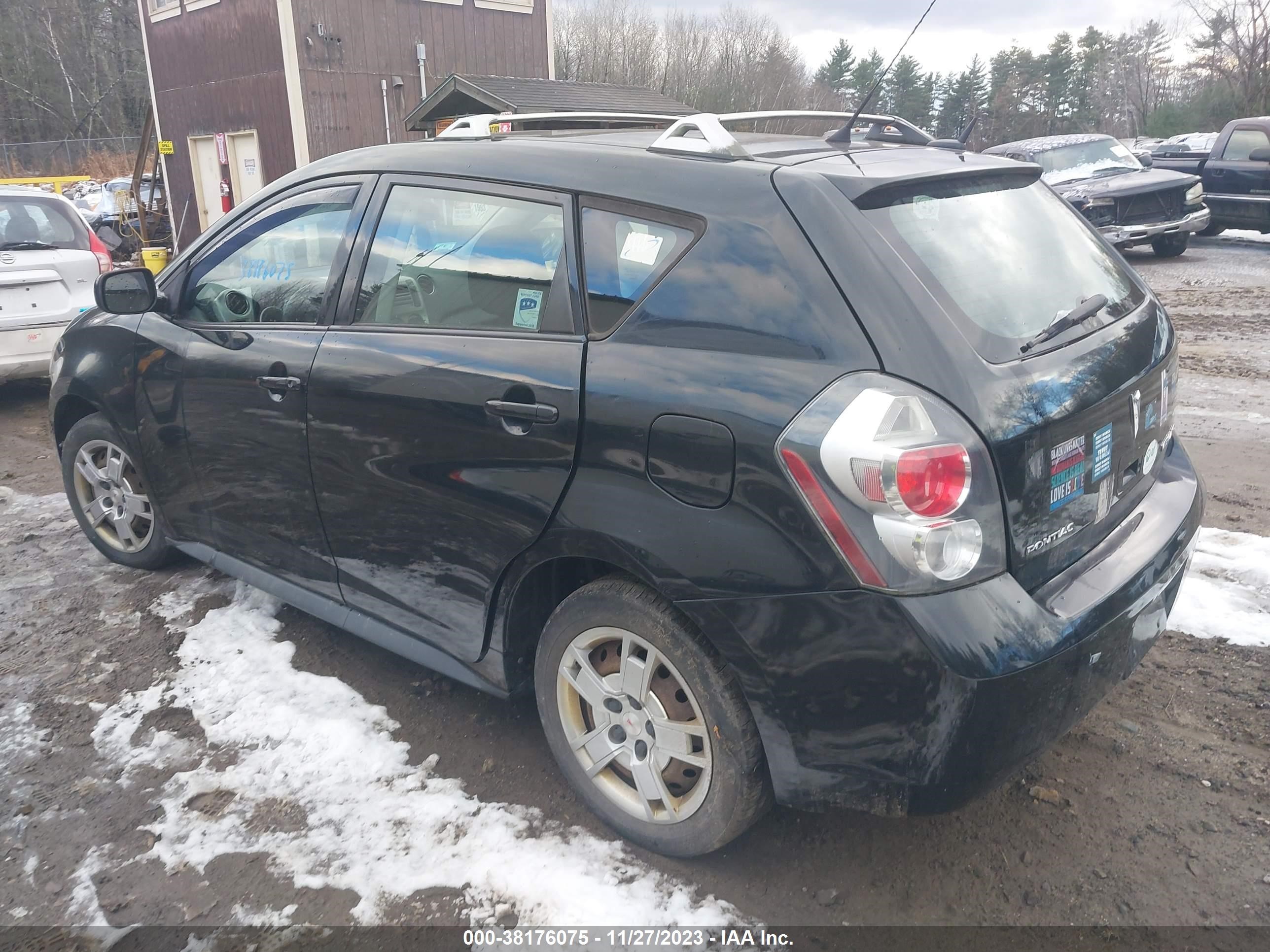 Photo 2 VIN: 5Y2SM67049Z440785 - PONTIAC VIBE 