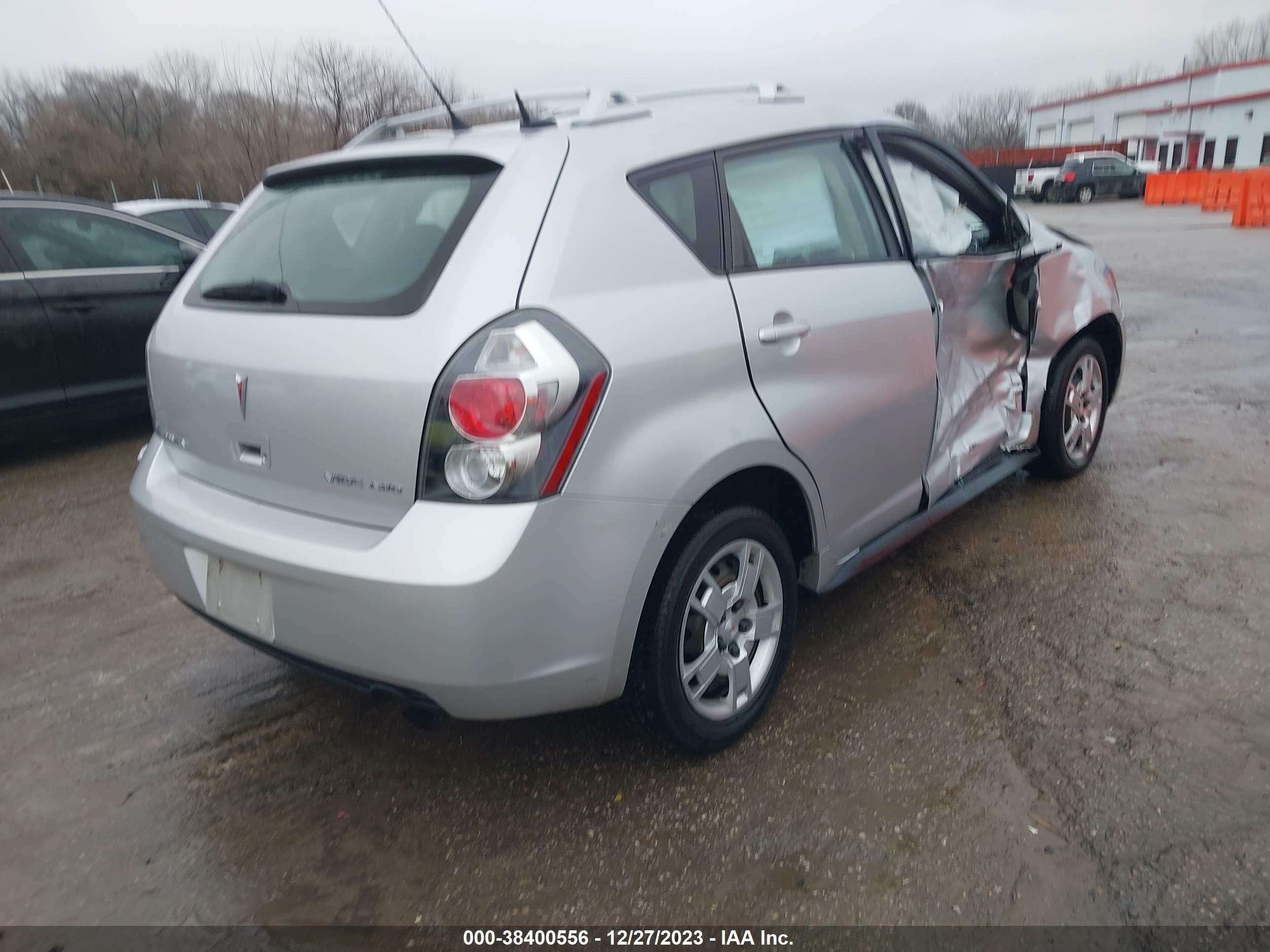 Photo 3 VIN: 5Y2SM67099Z422718 - PONTIAC VIBE 