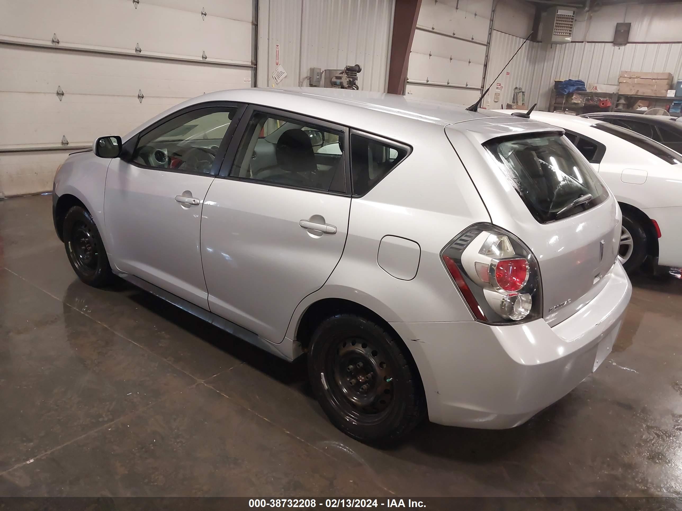 Photo 2 VIN: 5Y2SP67039Z447749 - PONTIAC VIBE 