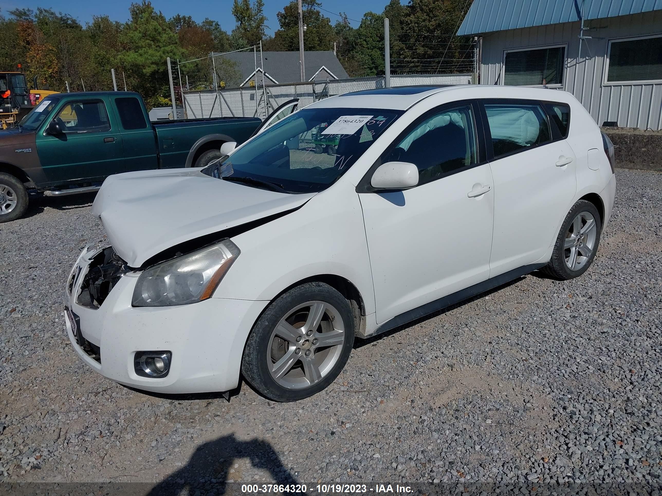 Photo 1 VIN: 5Y2SP670X9Z422573 - PONTIAC VIBE 