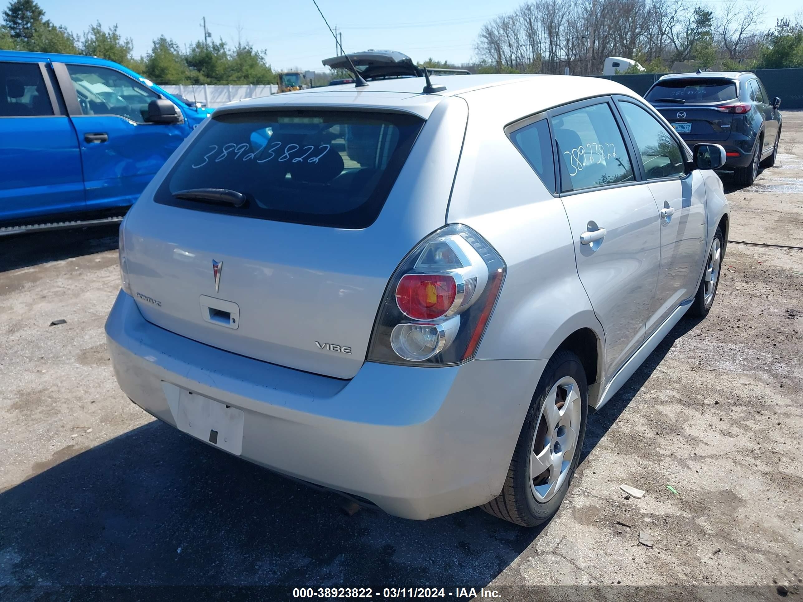 Photo 3 VIN: 5Y2SP678X9Z420912 - PONTIAC VIBE 