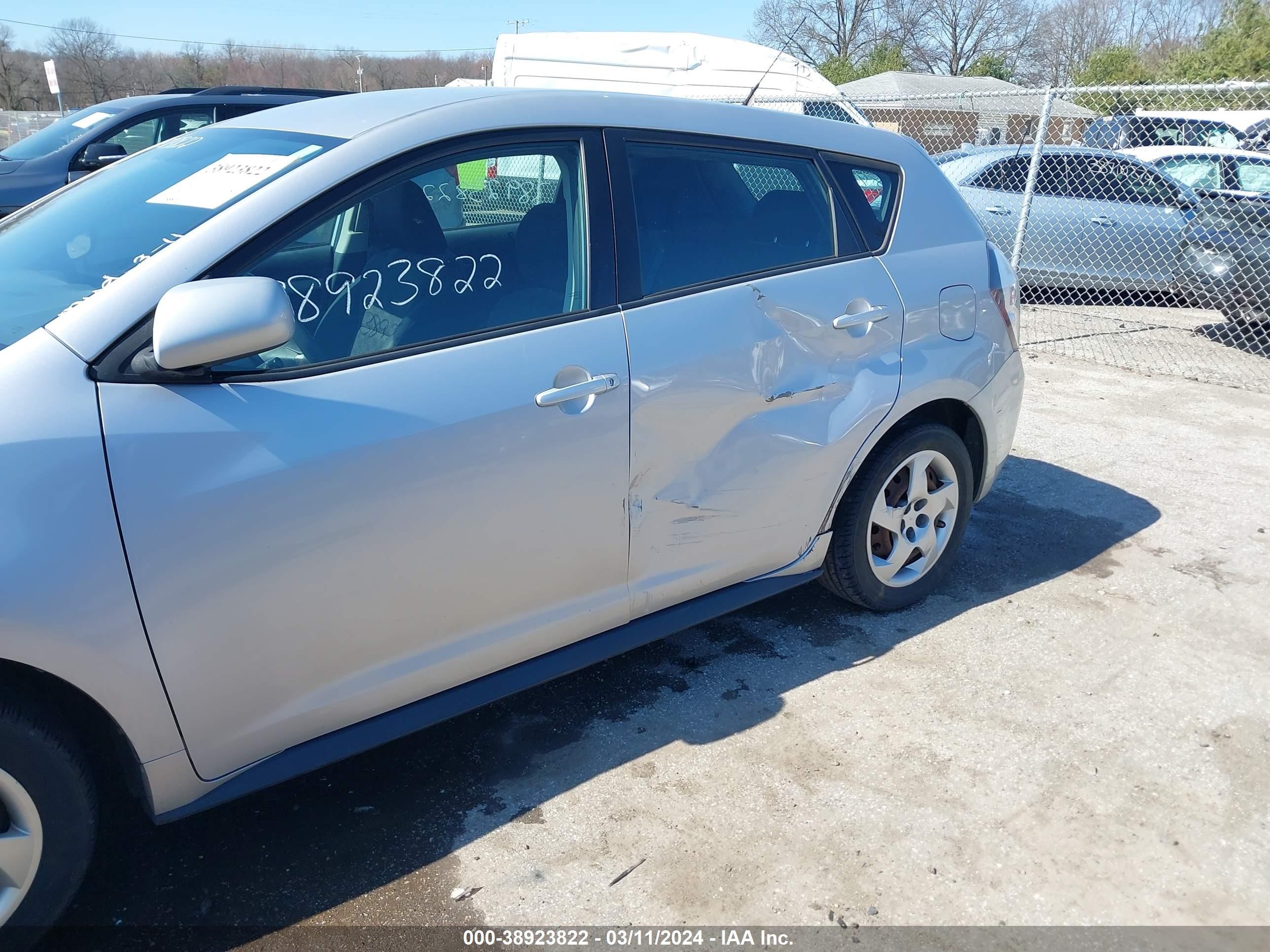 Photo 5 VIN: 5Y2SP678X9Z420912 - PONTIAC VIBE 