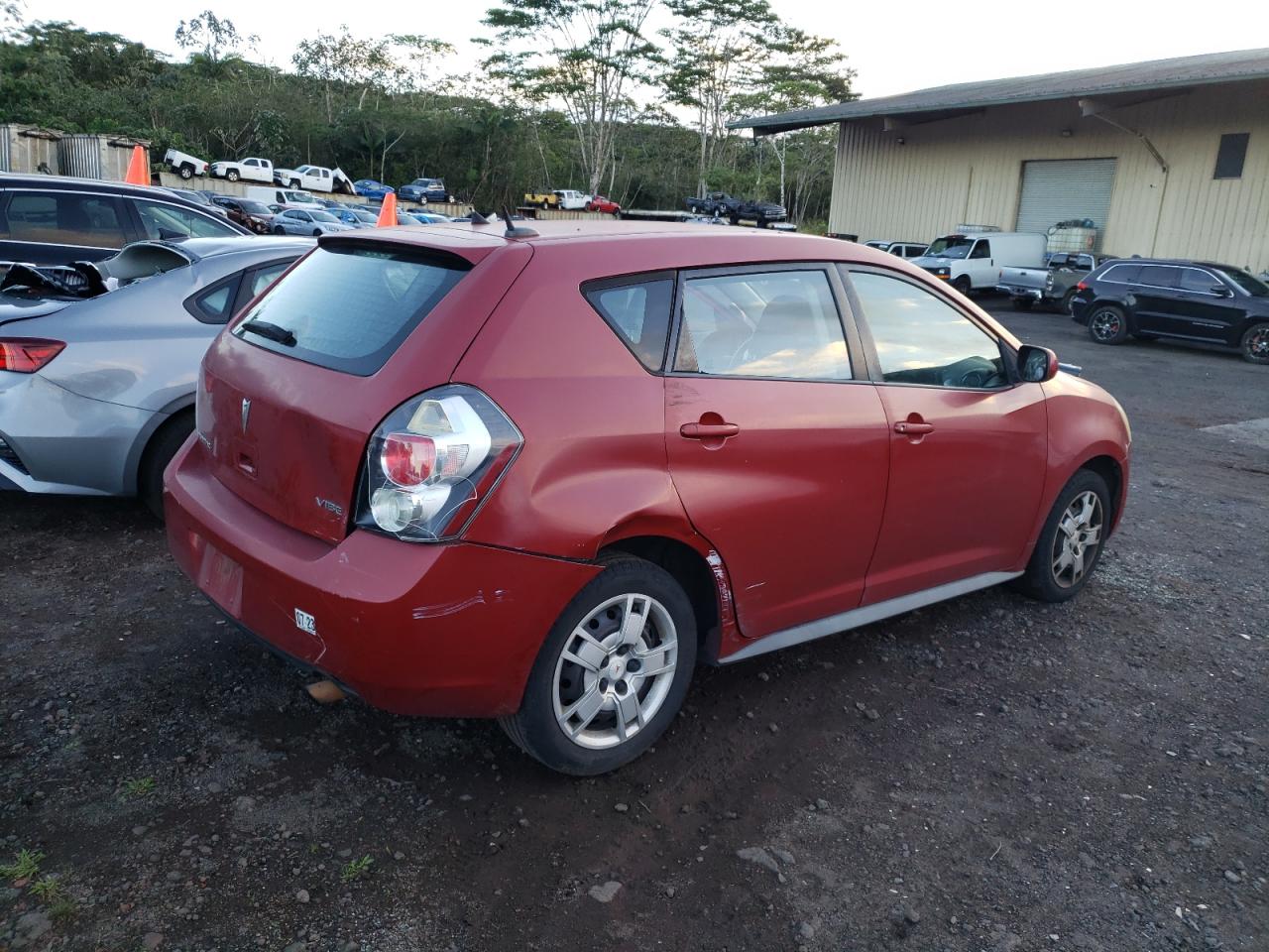 Photo 2 VIN: 5Y2SP6E06AZ410704 - PONTIAC VIBE 