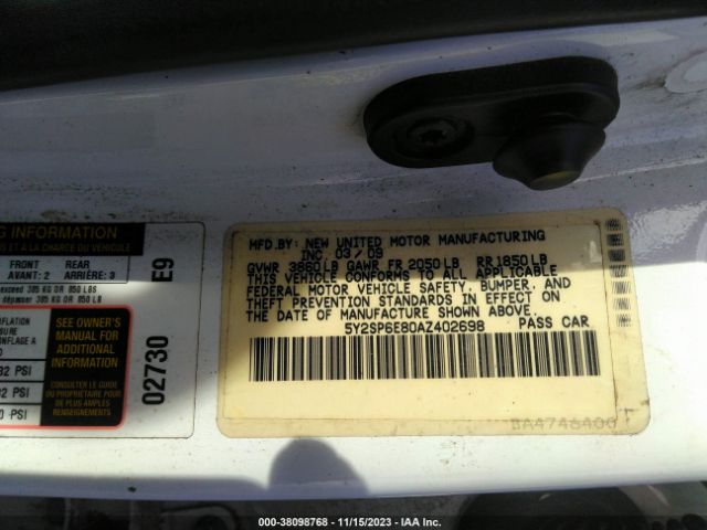 Photo 8 VIN: 5Y2SP6E80AZ402698 - PONTIAC VIBE 