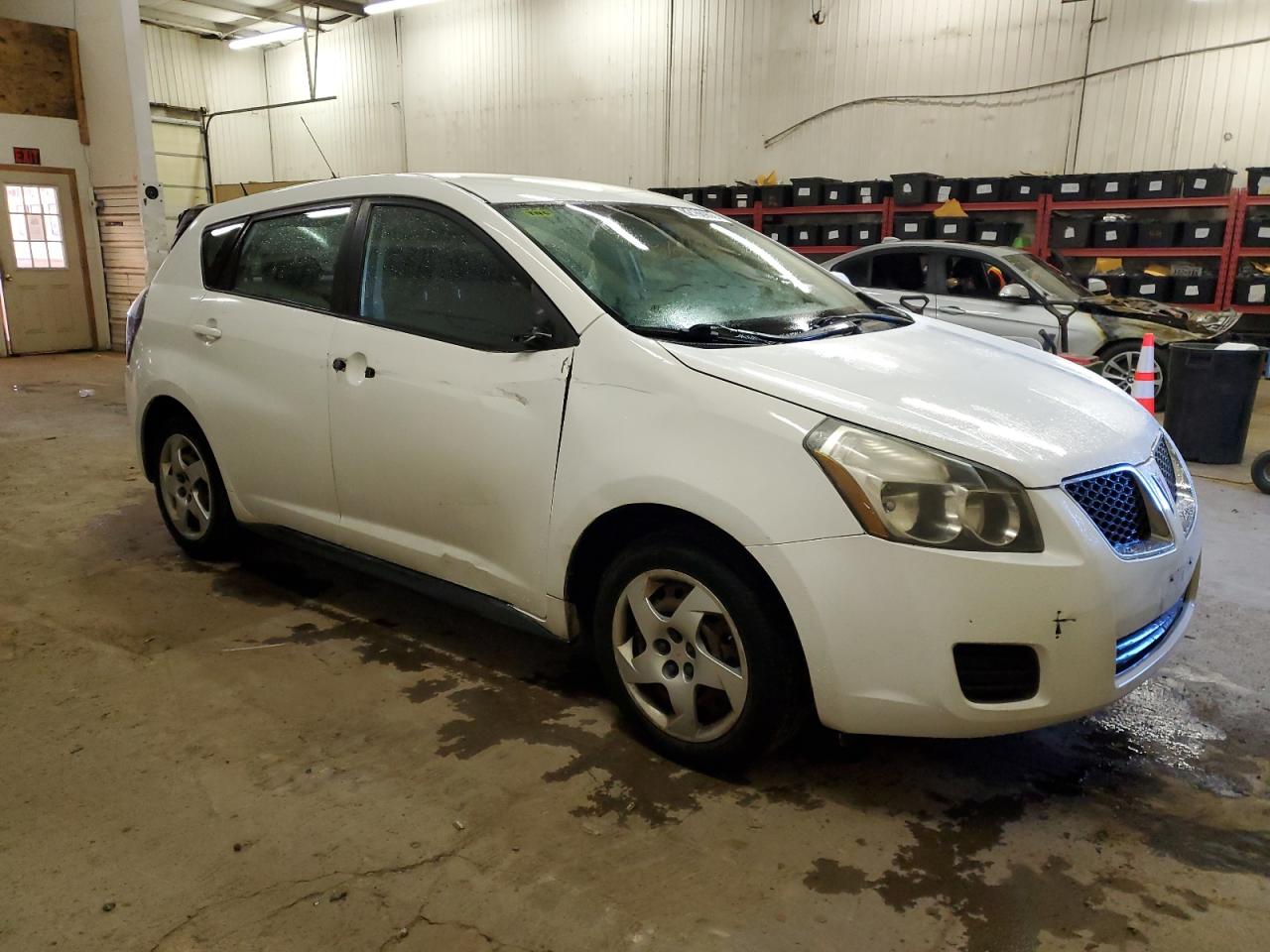 Photo 3 VIN: 5Y2SP6E82AZ401519 - PONTIAC VIBE 