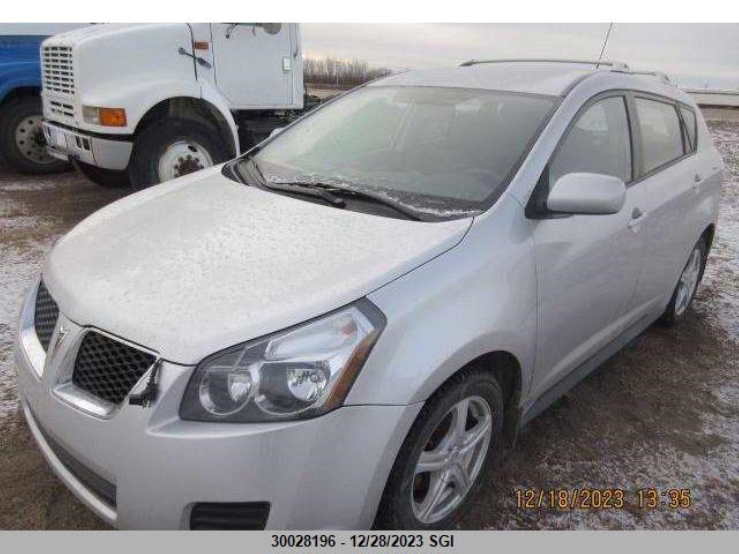 Photo 1 VIN: 5Y2SP6E82AZ411497 - PONTIAC VIBE 