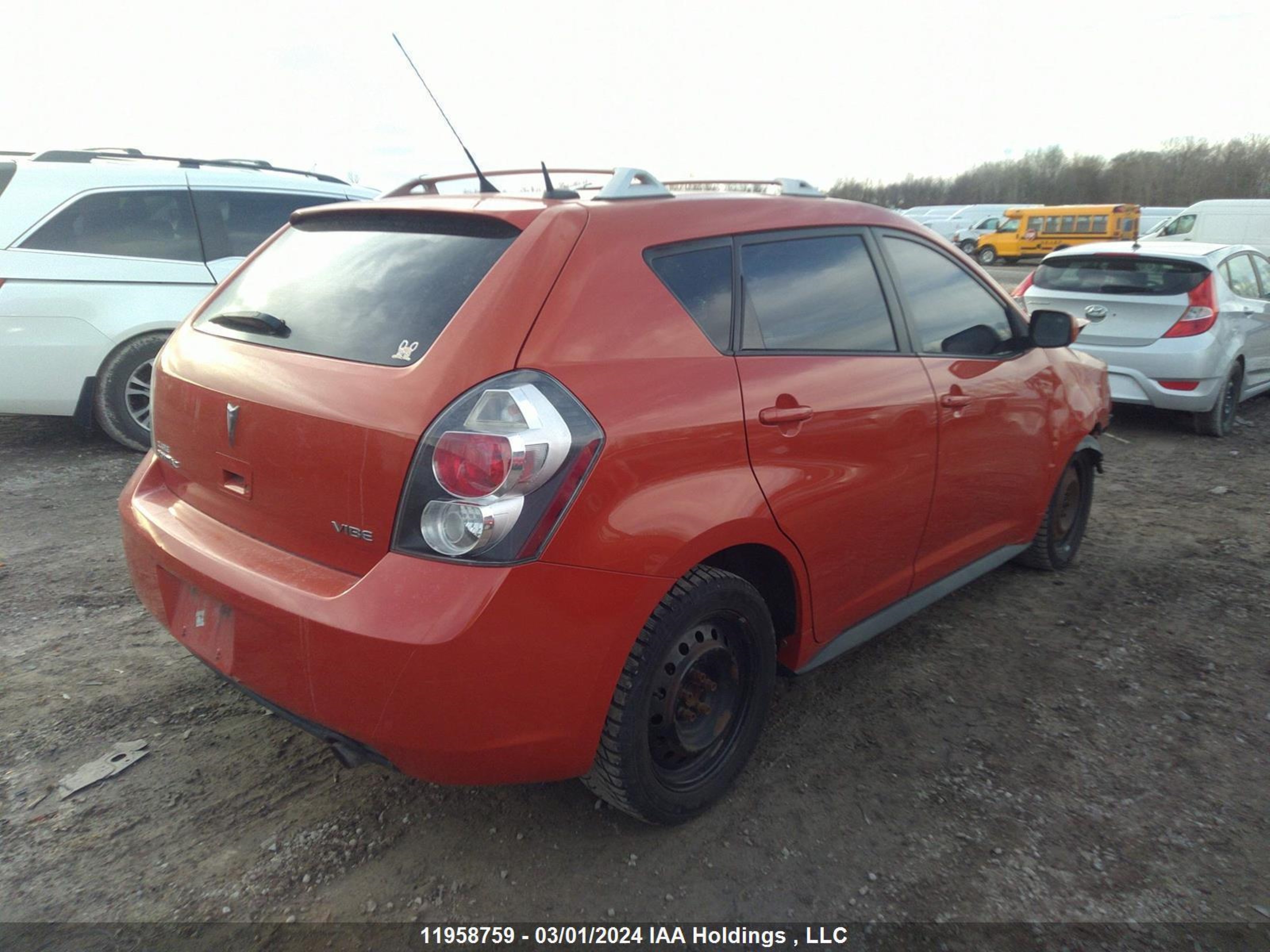 Photo 3 VIN: 5Y2SP6E86AZ410904 - PONTIAC VIBE 