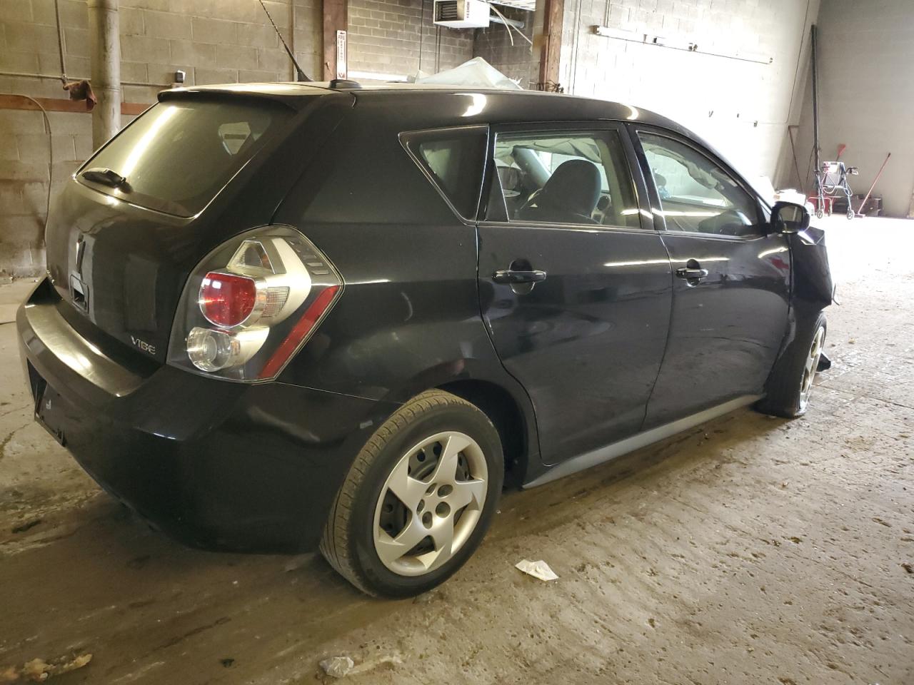 Photo 2 VIN: 5Y2SP6E88AZ401833 - PONTIAC VIBE 