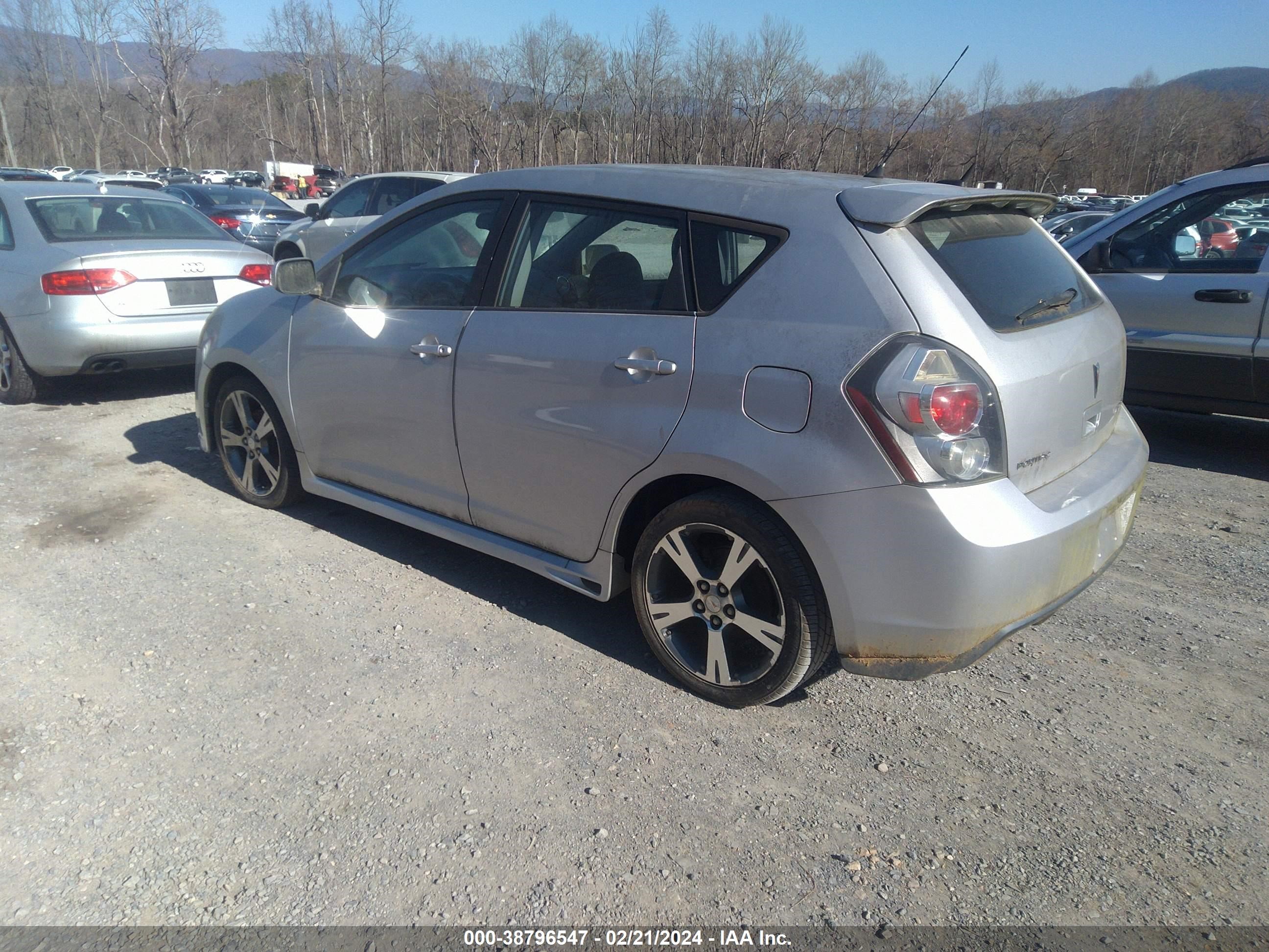 Photo 2 VIN: 5Y2SR67029Z411660 - PONTIAC VIBE 