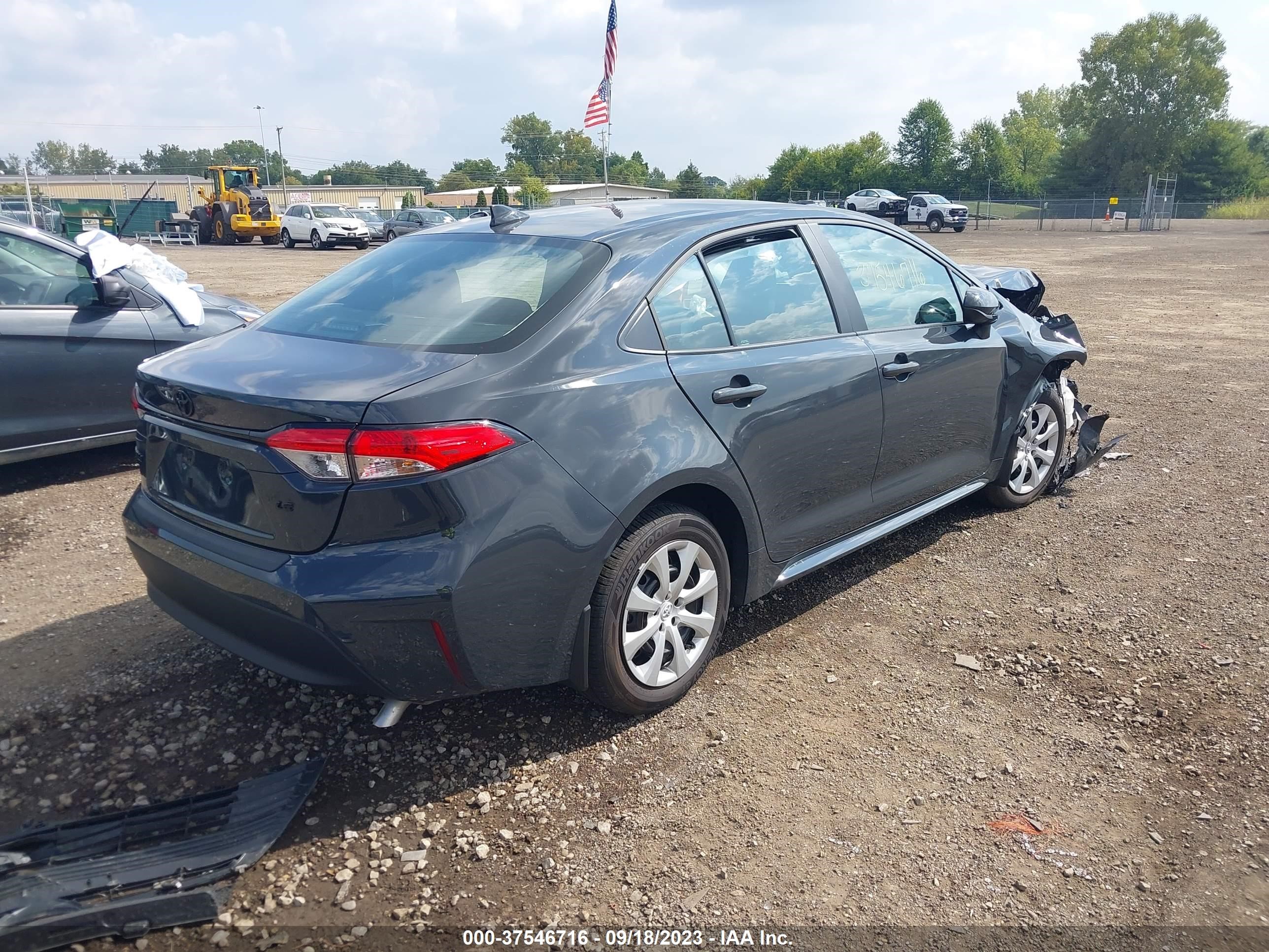 Photo 3 VIN: 5YFB4MDE1PP037729 - TOYOTA COROLLA 