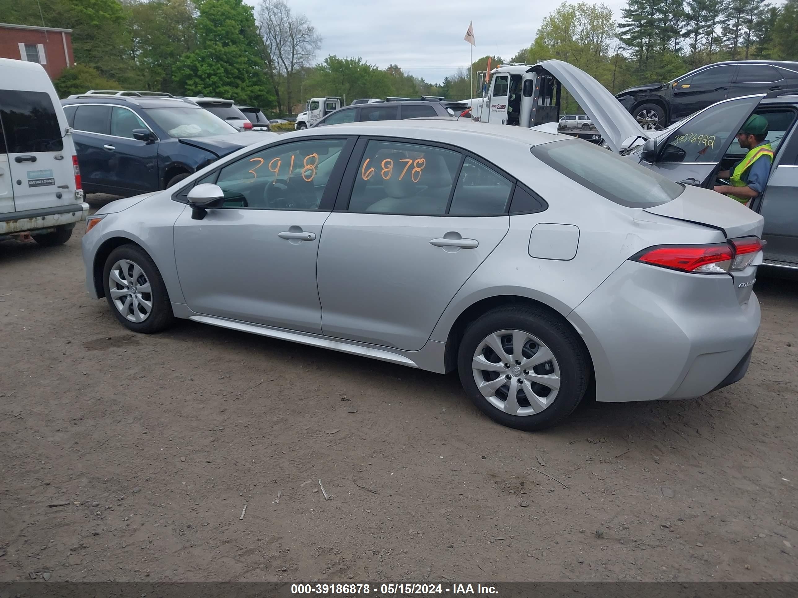 Photo 13 VIN: 5YFB4MDE1RP137445 - TOYOTA COROLLA 