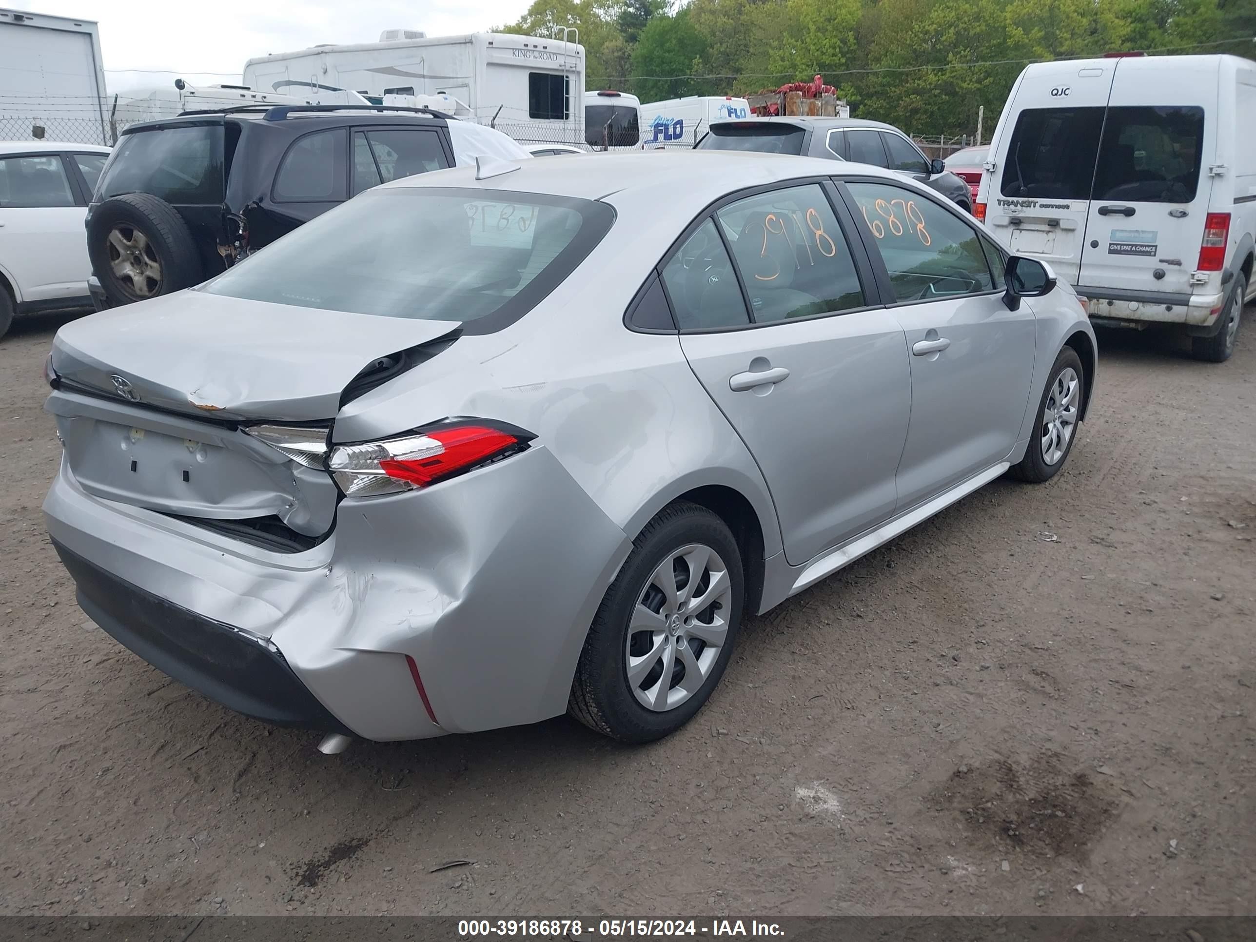 Photo 3 VIN: 5YFB4MDE1RP137445 - TOYOTA COROLLA 