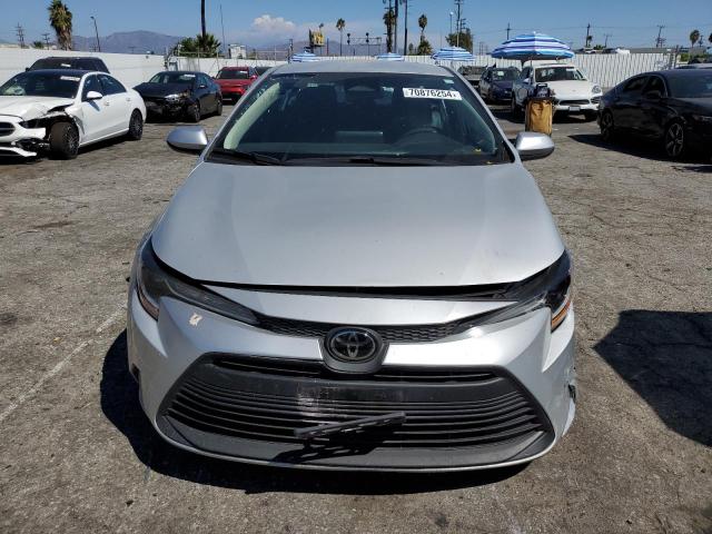 Photo 4 VIN: 5YFB4MDE2PP003007 - TOYOTA COROLLA LE 