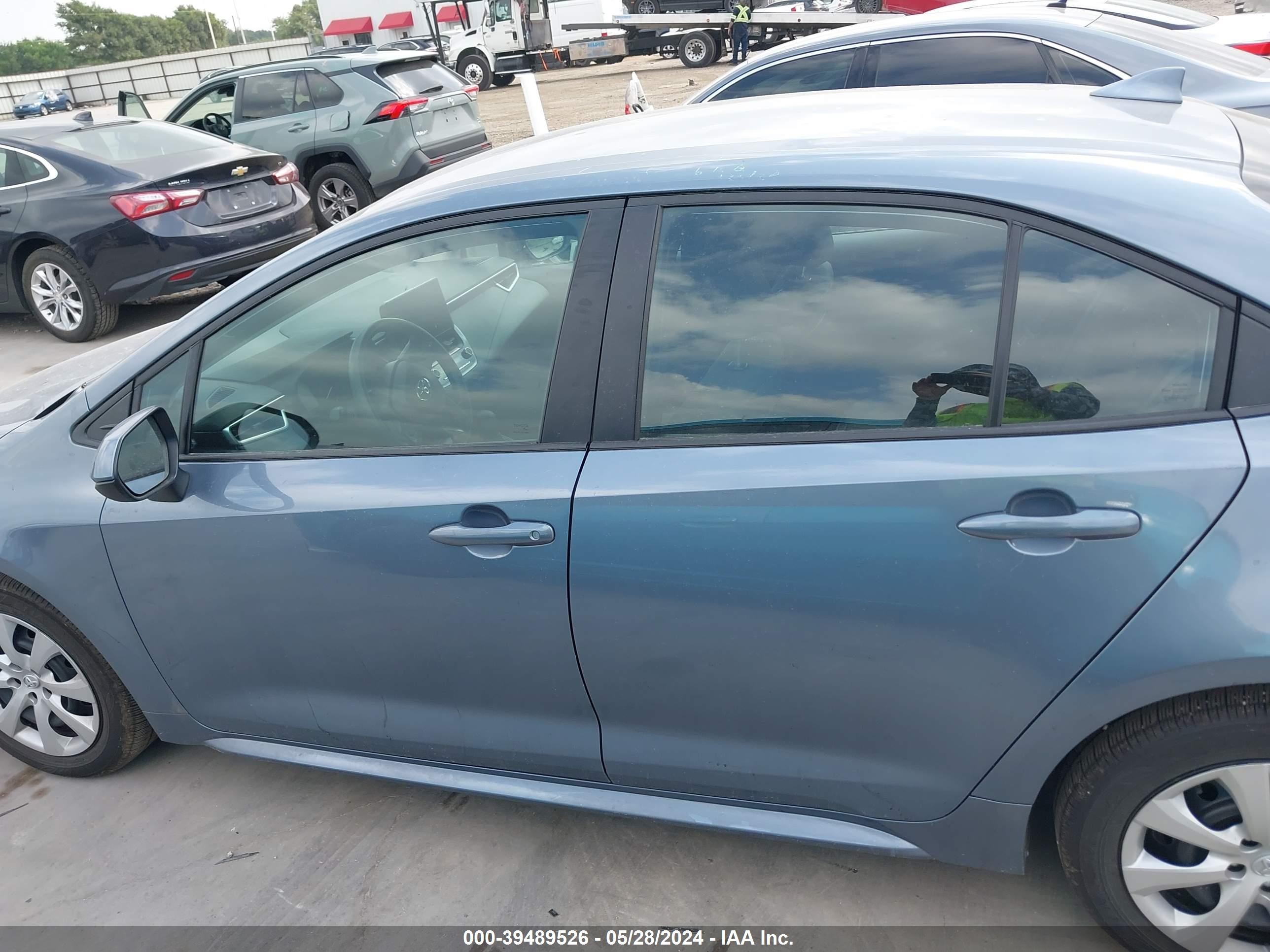 Photo 13 VIN: 5YFB4MDE2RP116569 - TOYOTA COROLLA 