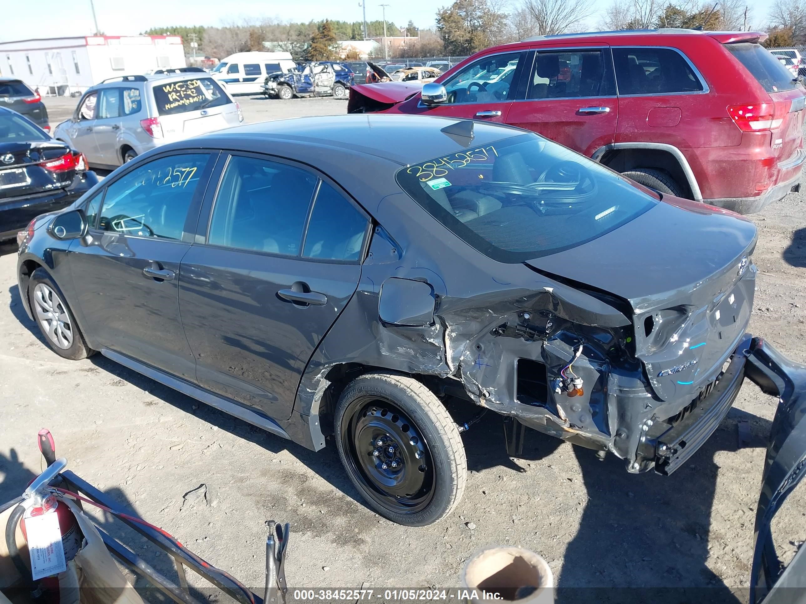 Photo 2 VIN: 5YFB4MDE3RP098910 - TOYOTA COROLLA 