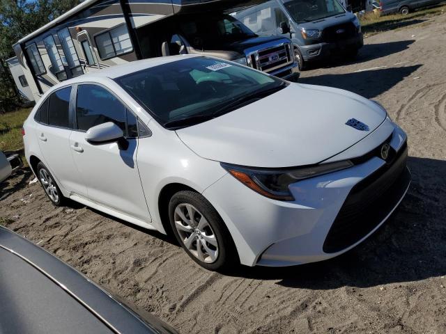 Photo 3 VIN: 5YFB4MDE3RP157969 - TOYOTA COROLLA LE 