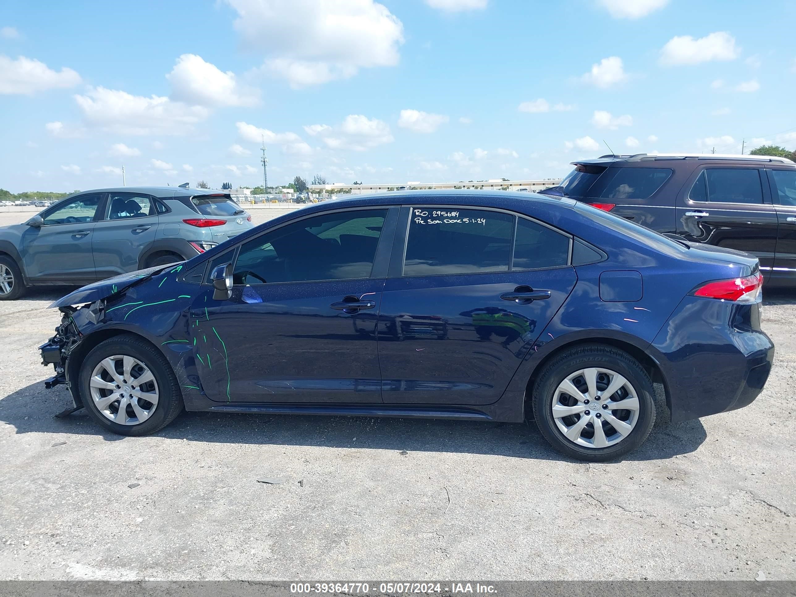 Photo 14 VIN: 5YFB4MDE5RP110135 - TOYOTA COROLLA 