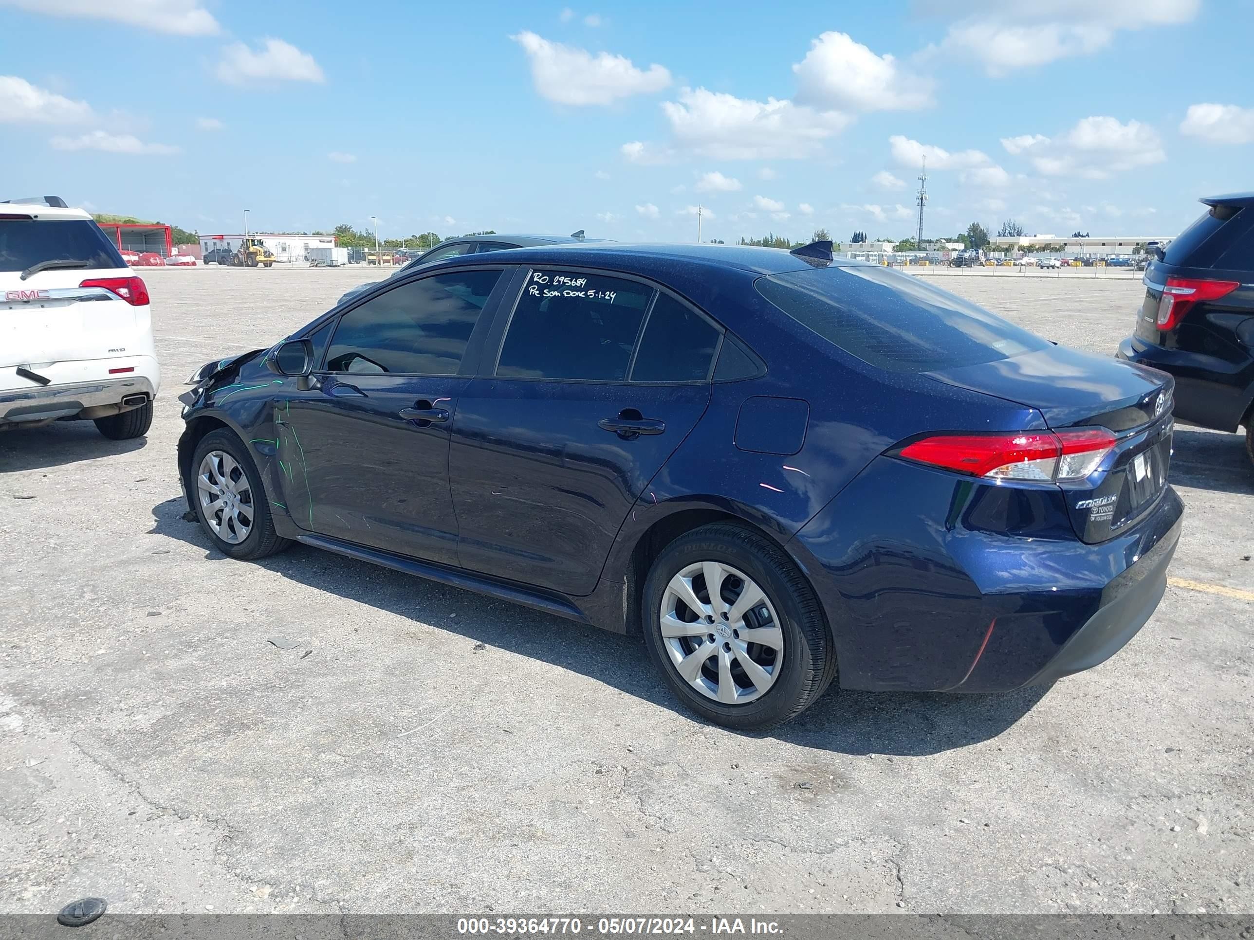 Photo 2 VIN: 5YFB4MDE5RP110135 - TOYOTA COROLLA 