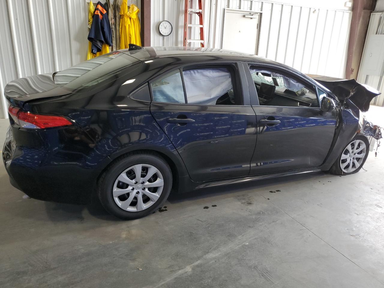 Photo 2 VIN: 5YFB4MDE7RP096366 - TOYOTA COROLLA 