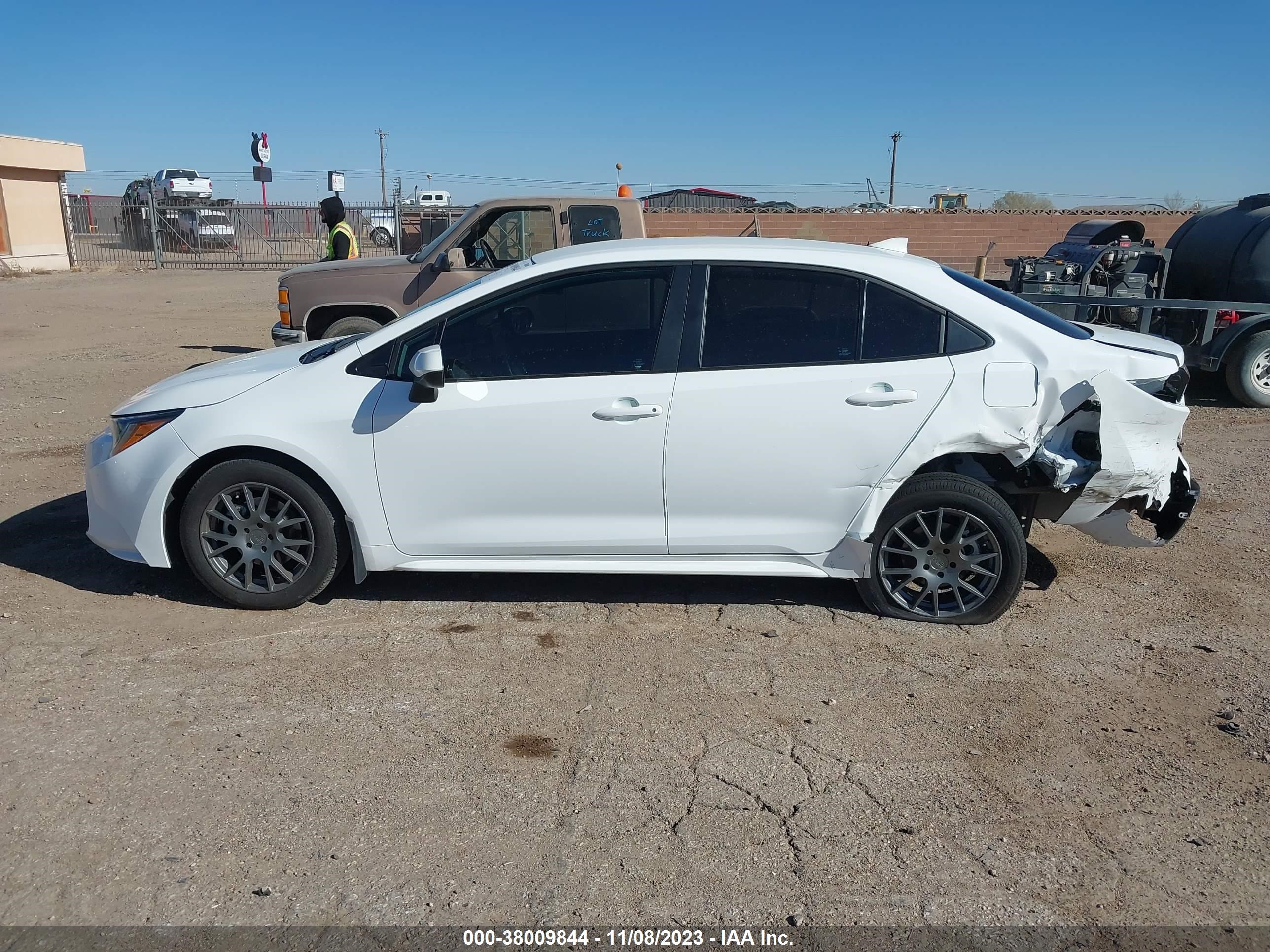 Photo 12 VIN: 5YFB4MDEXPP024834 - TOYOTA COROLLA 