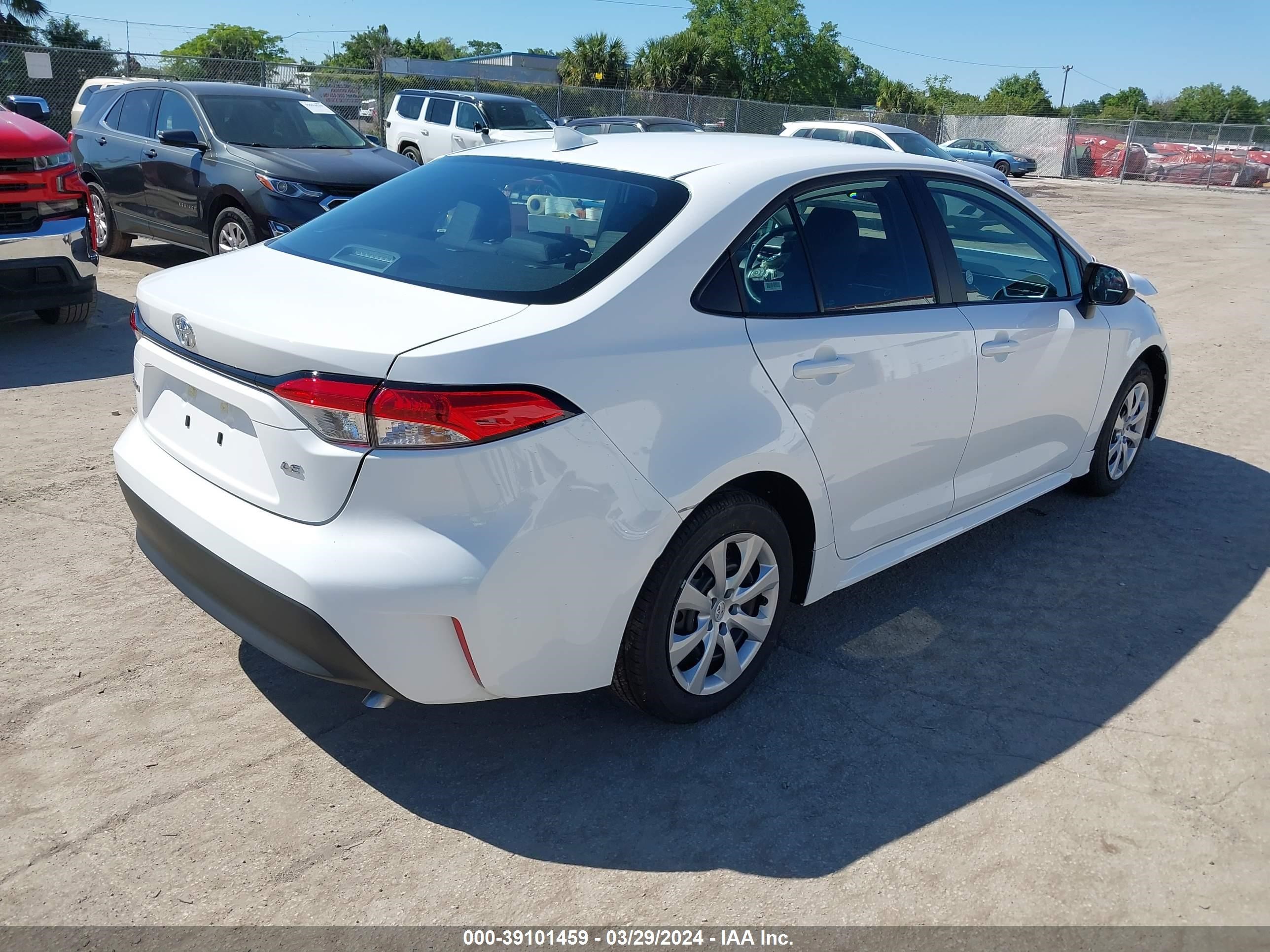 Photo 3 VIN: 5YFB4MDEXRP096135 - TOYOTA COROLLA 