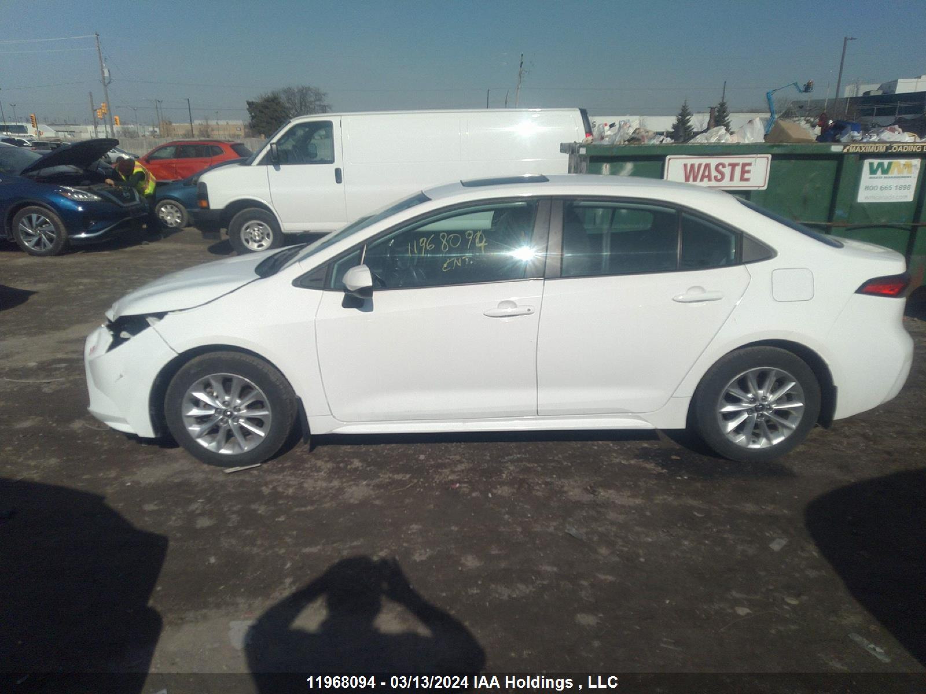 Photo 14 VIN: 5YFBPMBE1NP295742 - TOYOTA COROLLA 