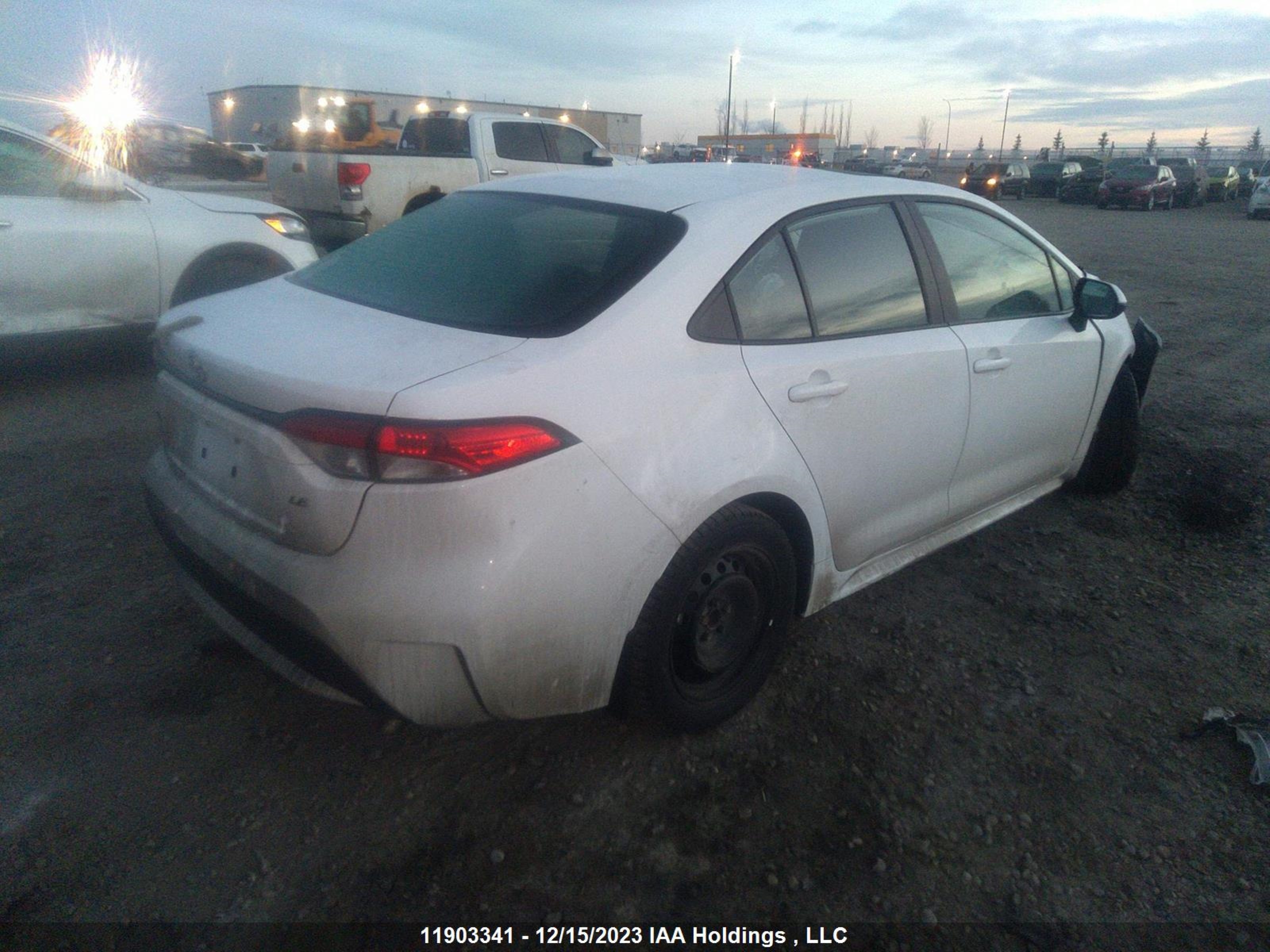 Photo 3 VIN: 5YFBPMBE2NP381836 - TOYOTA COROLLA 