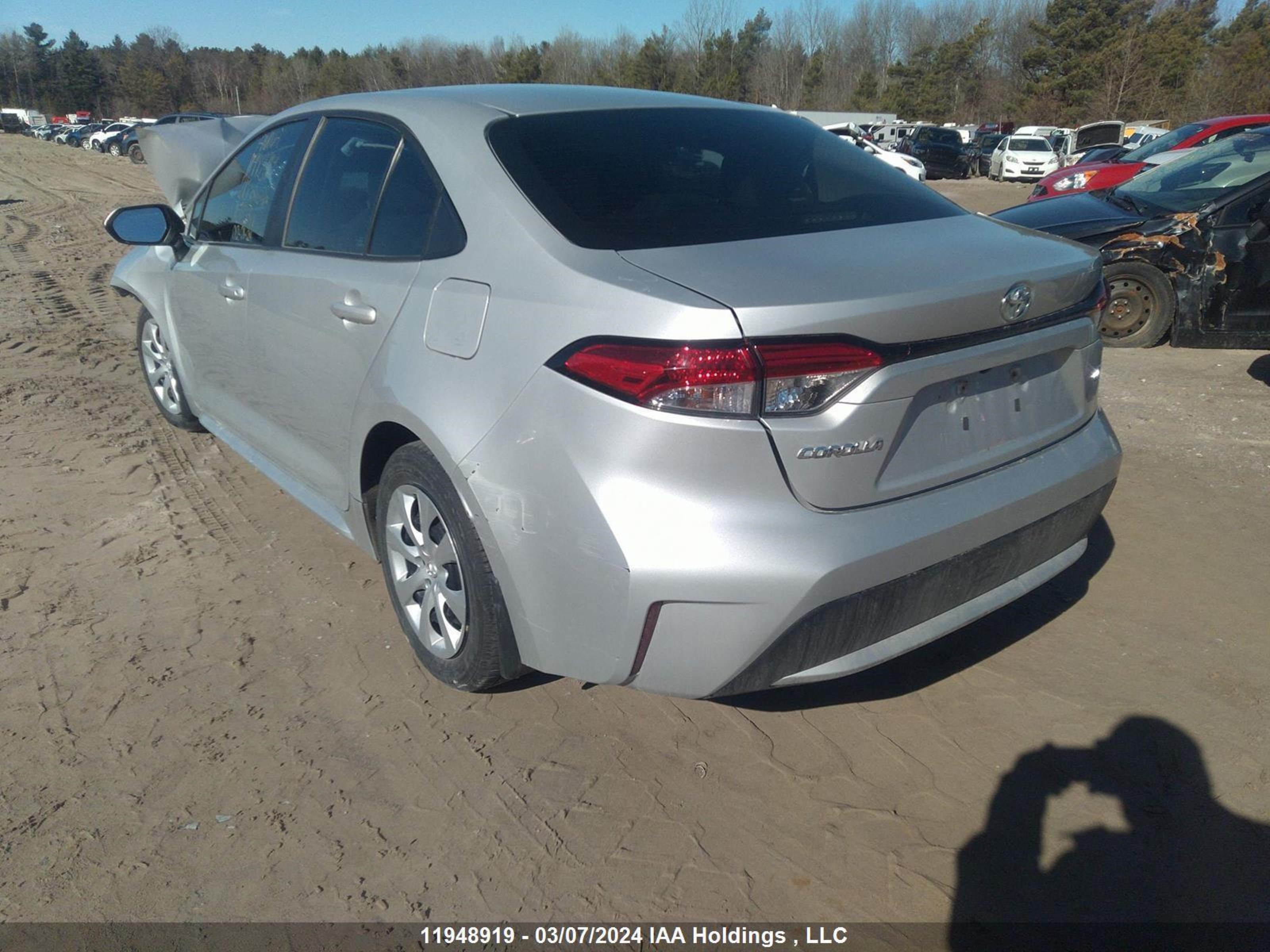 Photo 2 VIN: 5YFBPMBE6MP154230 - TOYOTA COROLLA 