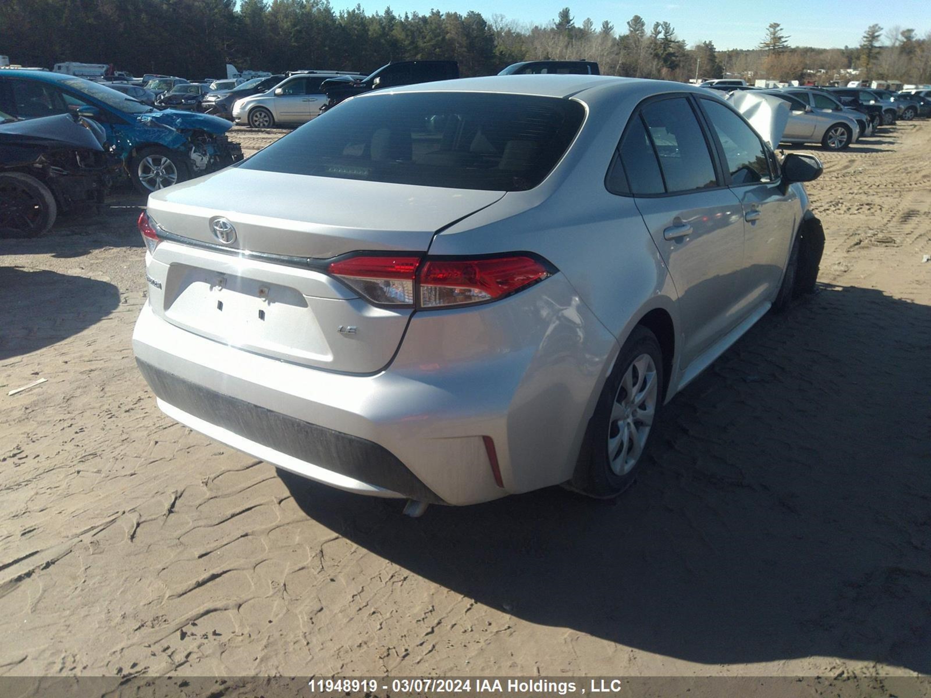 Photo 3 VIN: 5YFBPMBE6MP154230 - TOYOTA COROLLA 