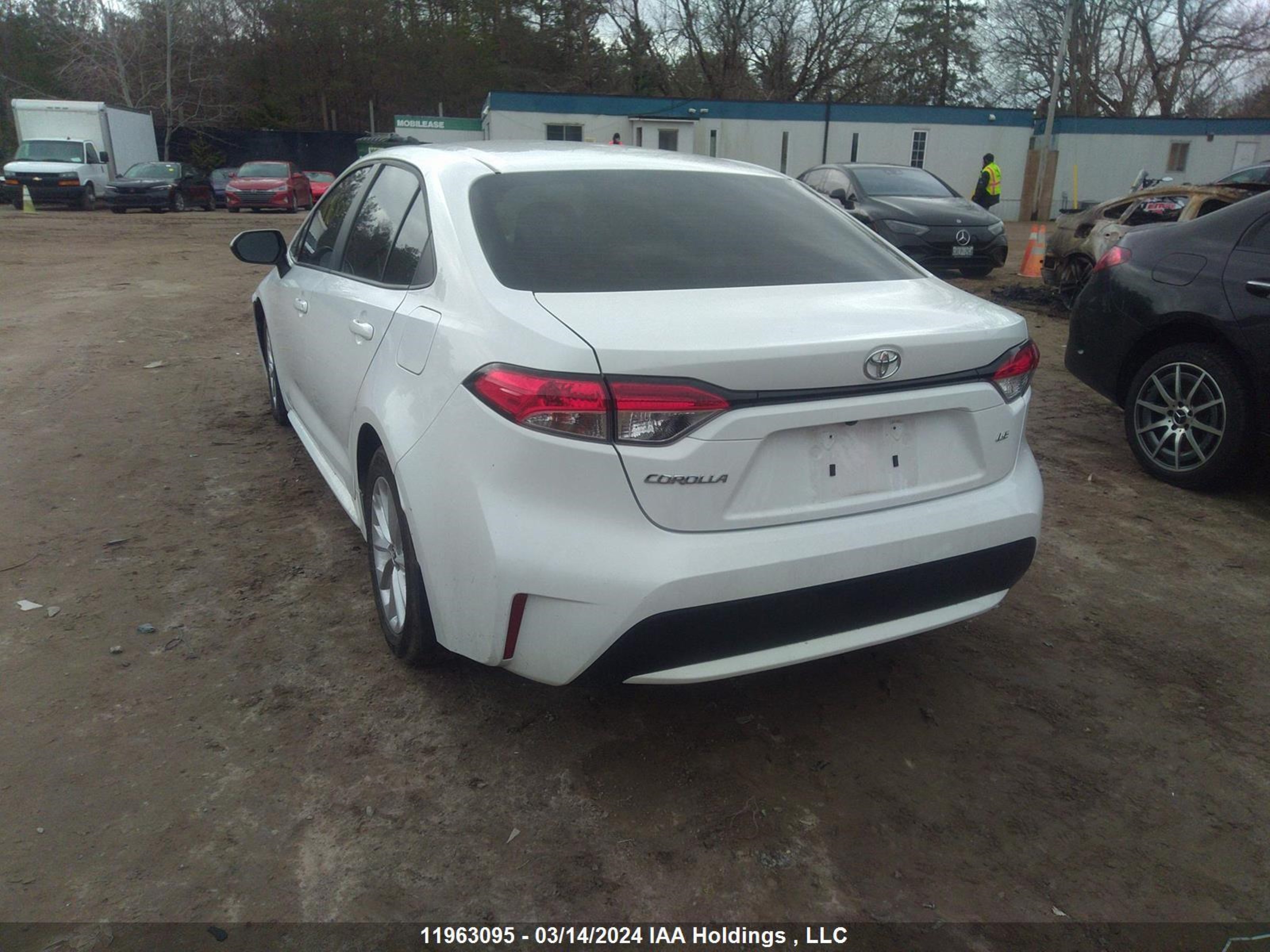 Photo 2 VIN: 5YFBPMBE9NP346792 - TOYOTA COROLLA 