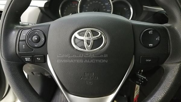 Photo 12 VIN: 5YFBPRHE6FP188465 - TOYOTA COROLLA 