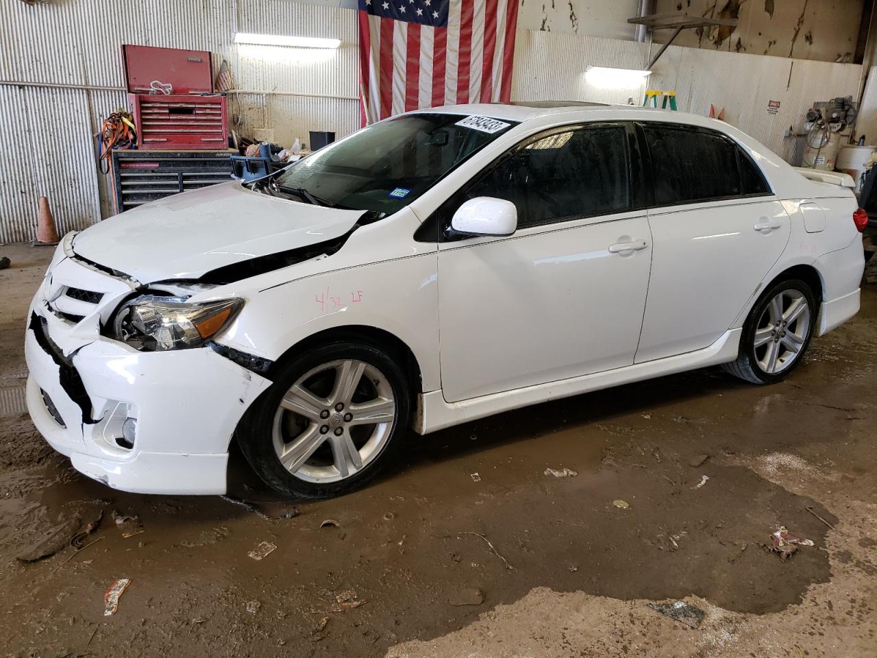 Photo 0 VIN: 5YFBU4EE0DP155054 - TOYOTA COROLLA 