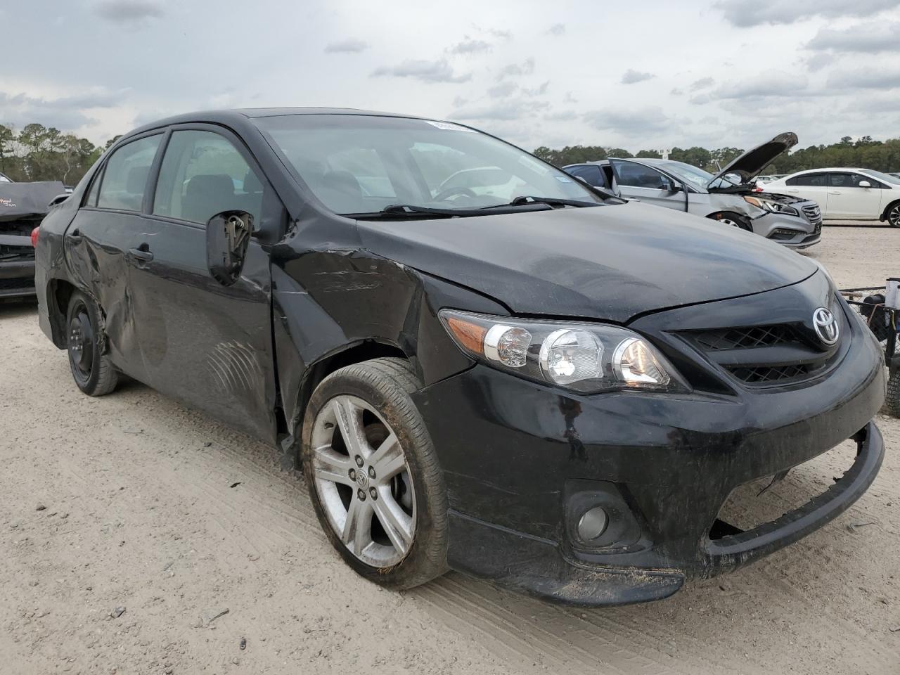 Photo 3 VIN: 5YFBU4EE0DP162179 - TOYOTA COROLLA 