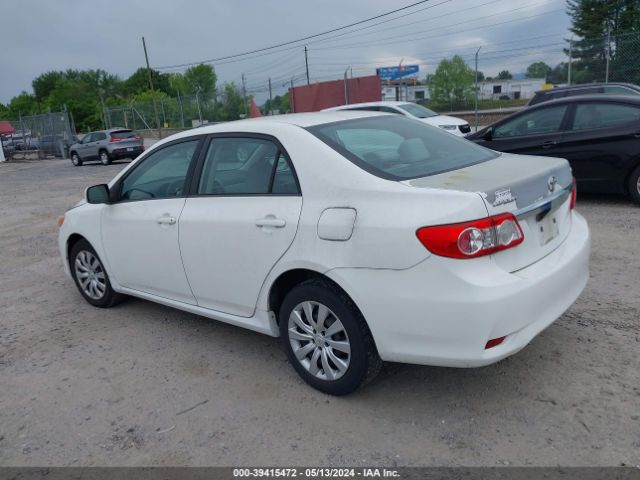 Photo 2 VIN: 5YFBU4EE1CP062073 - TOYOTA COROLLA 