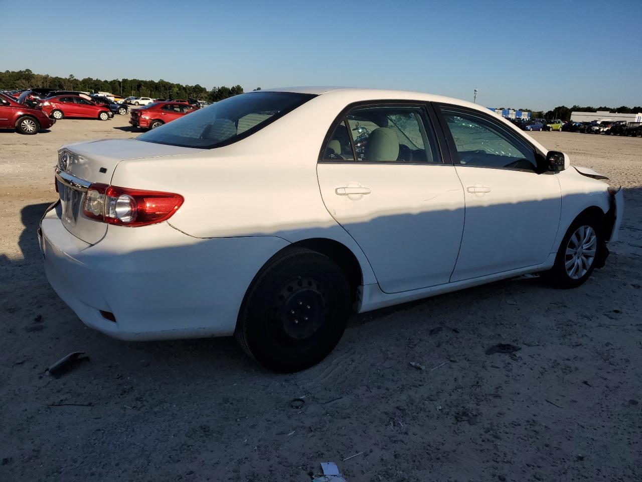 Photo 2 VIN: 5YFBU4EE1DP168024 - TOYOTA COROLLA 