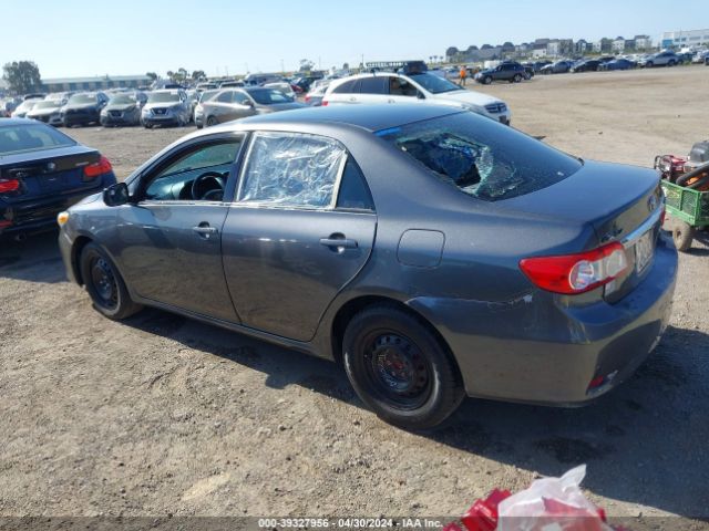 Photo 2 VIN: 5YFBU4EE2CP056685 - TOYOTA COROLLA 