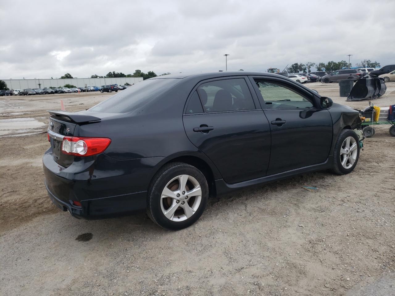 Photo 2 VIN: 5YFBU4EE2DP143021 - TOYOTA COROLLA 