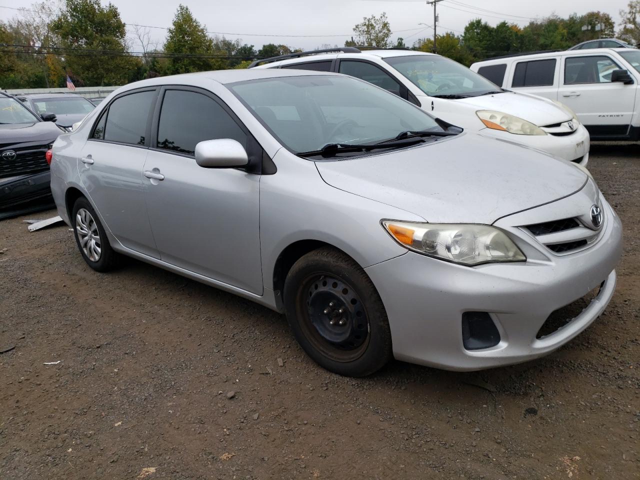 Photo 3 VIN: 5YFBU4EE3CP038910 - TOYOTA COROLLA 