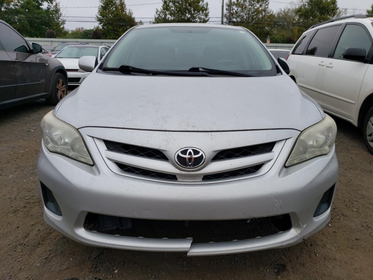 Photo 4 VIN: 5YFBU4EE3CP038910 - TOYOTA COROLLA 