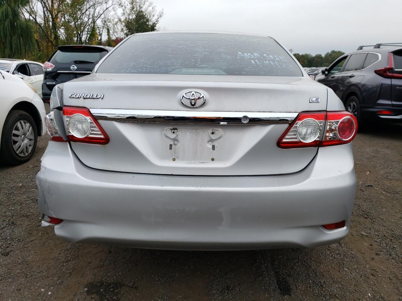 Photo 5 VIN: 5YFBU4EE3CP038910 - TOYOTA COROLLA 